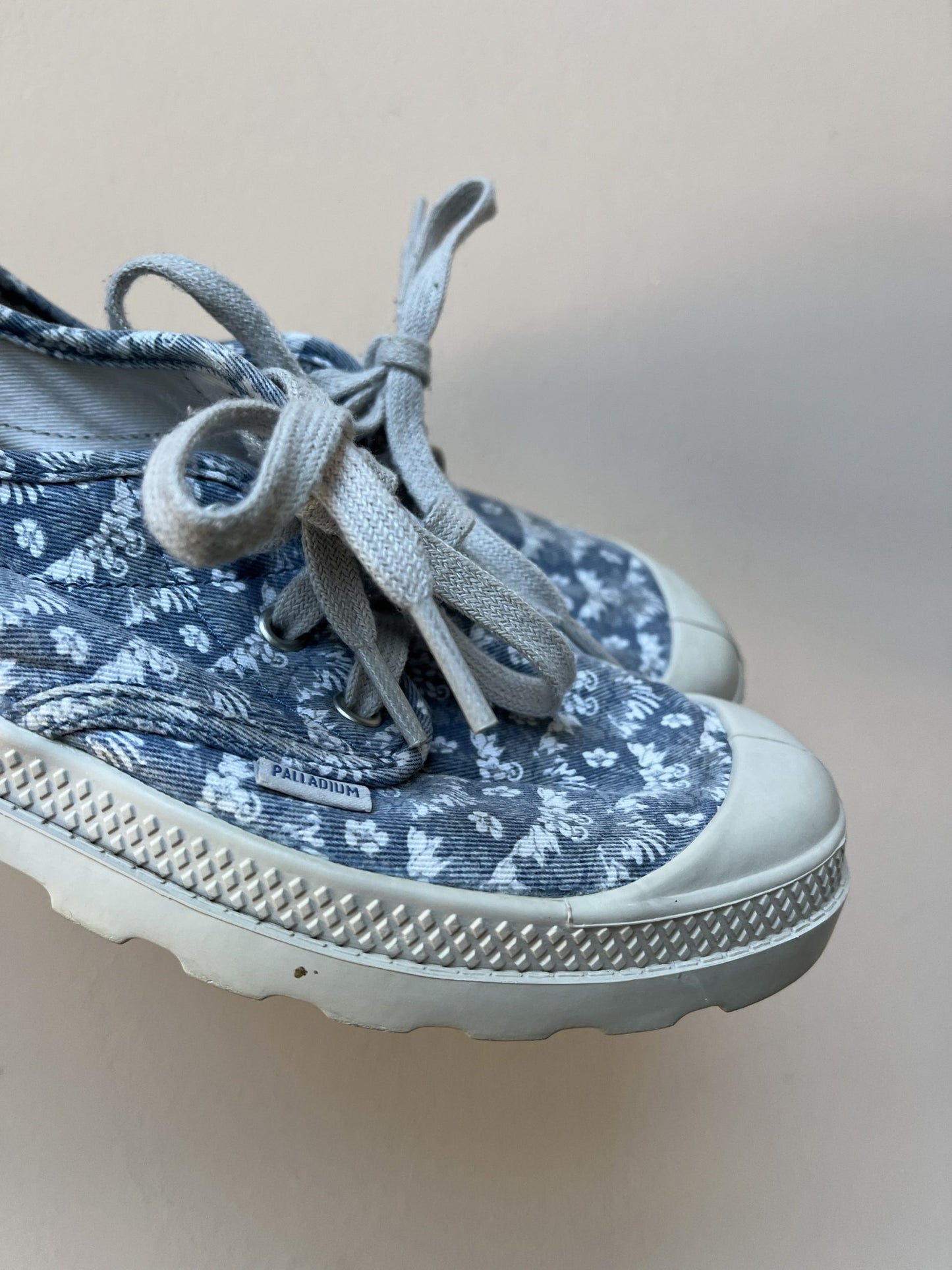 Palladium shoes size UK5