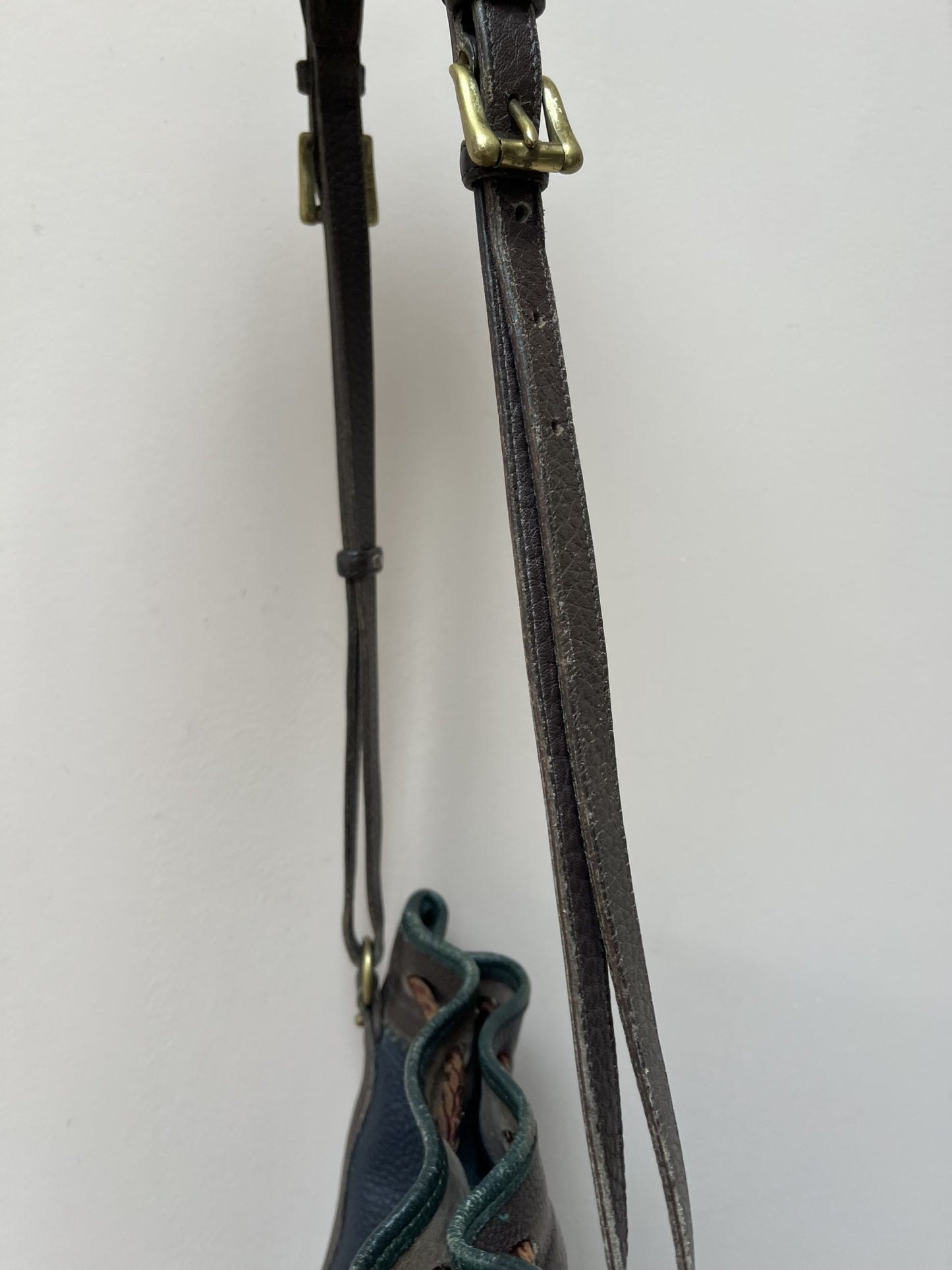 Classic vintage scotch grain leather Dooney &amp; Bourke bag