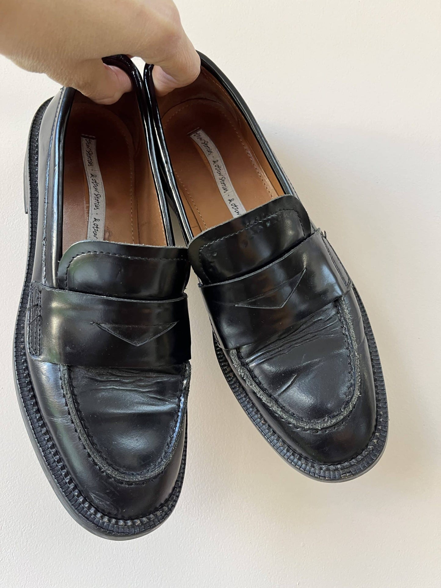 Black leather flats size uk4