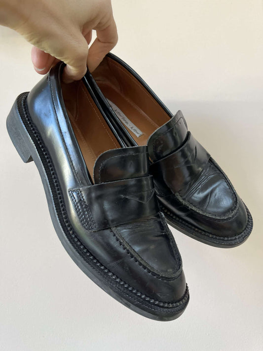 Black leather flats size uk4