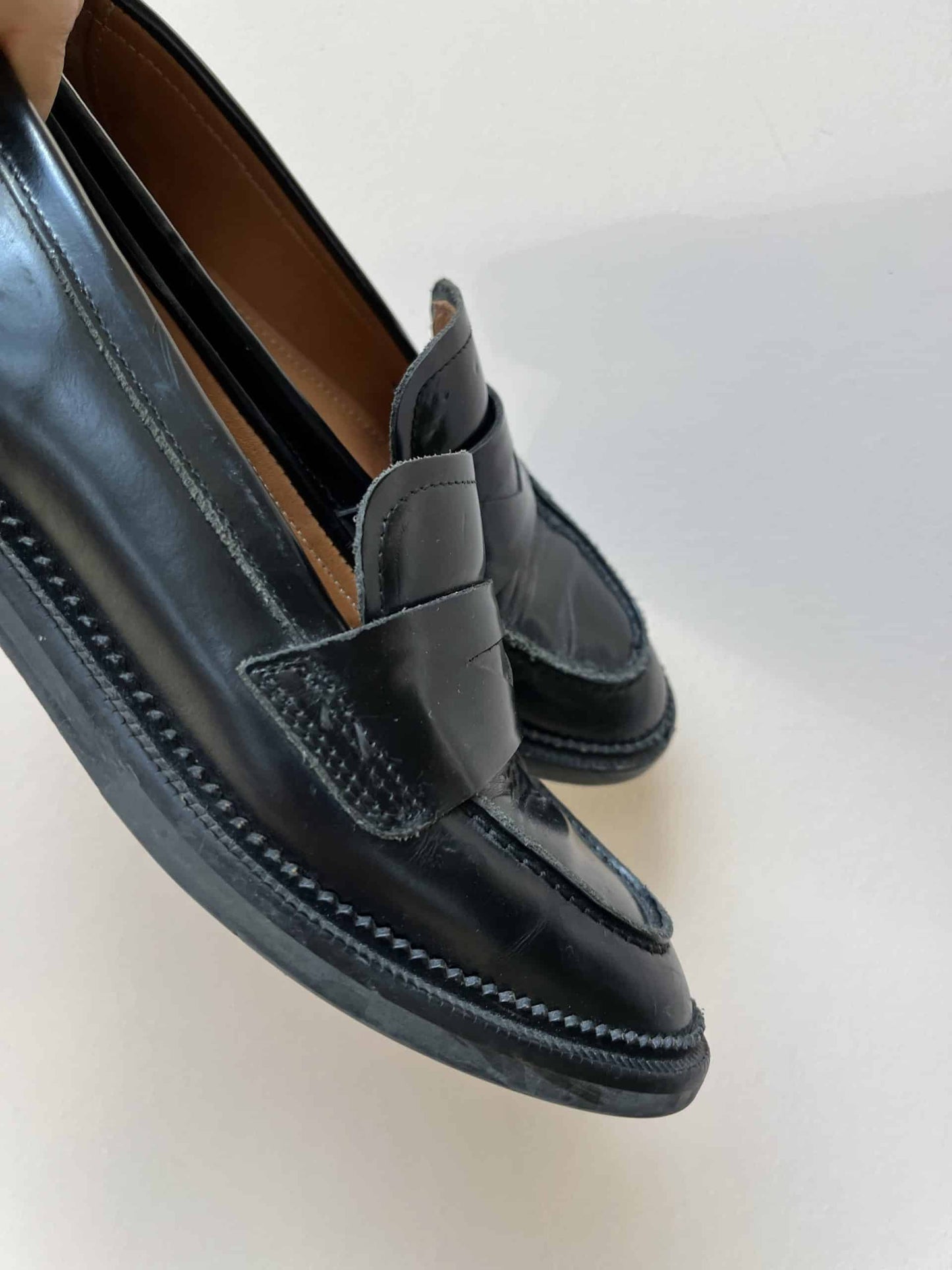 Black leather flats size uk4