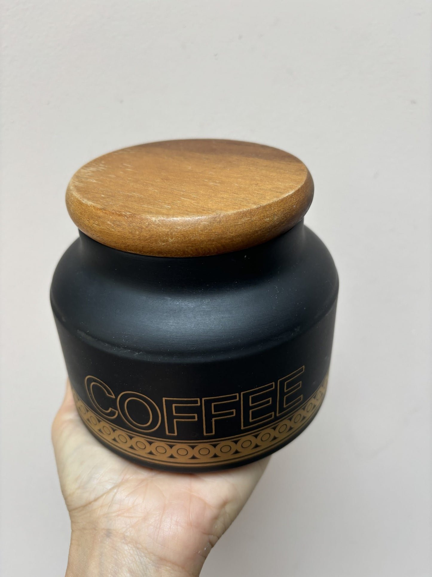 Vintage Hornsea coffee pot with wooden lid