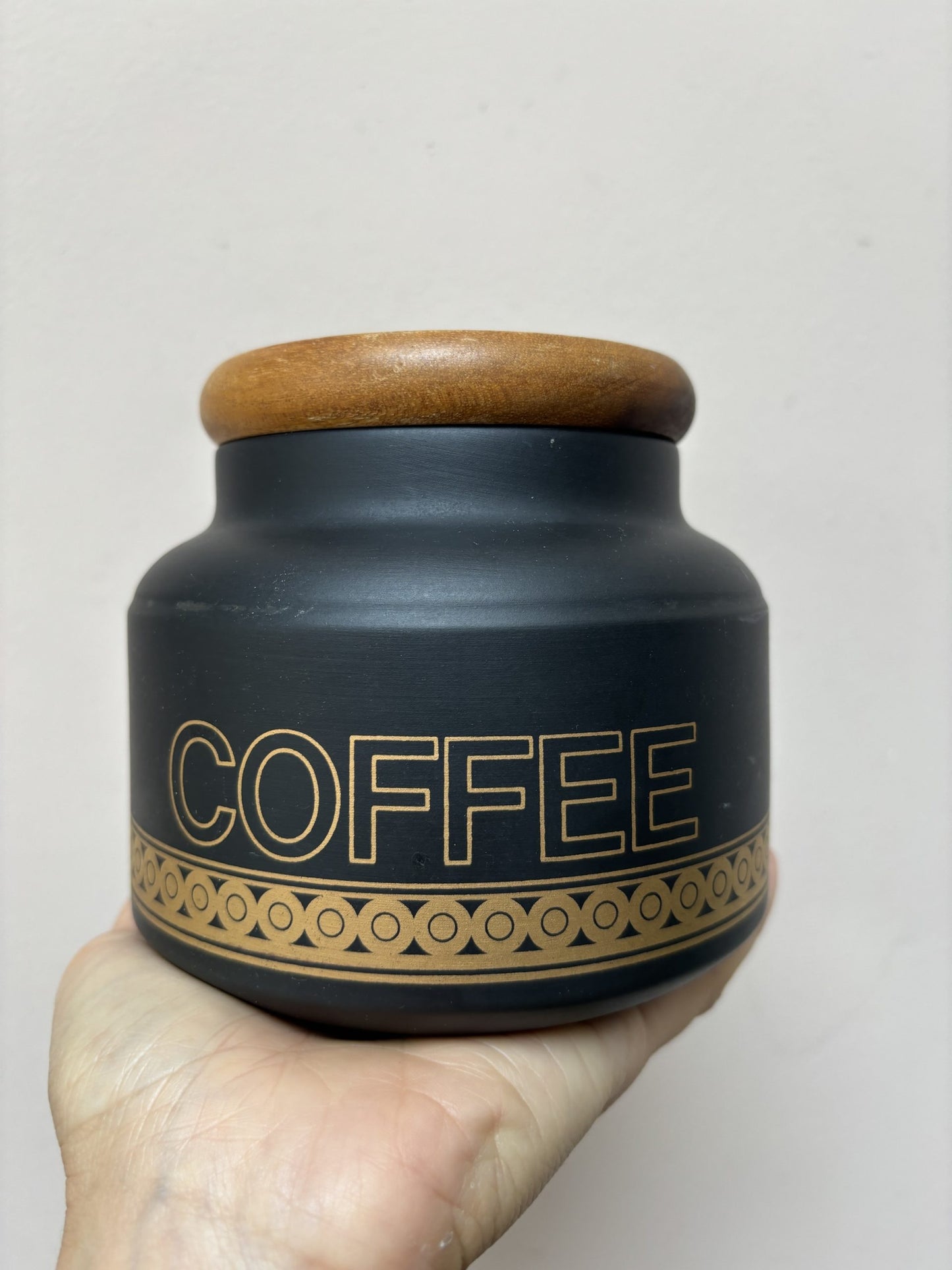 Vintage Hornsea coffee pot with wooden lid