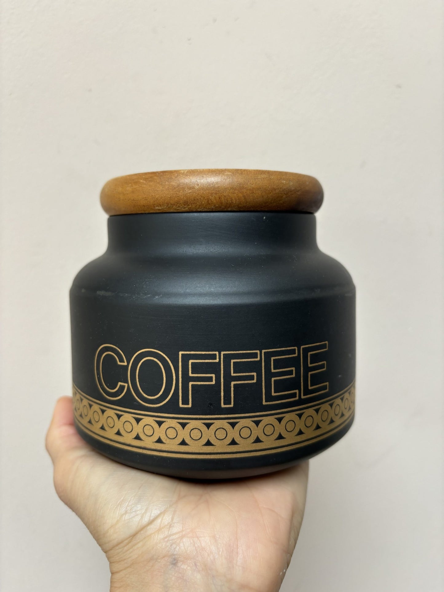 Vintage Hornsea coffee pot with wooden lid