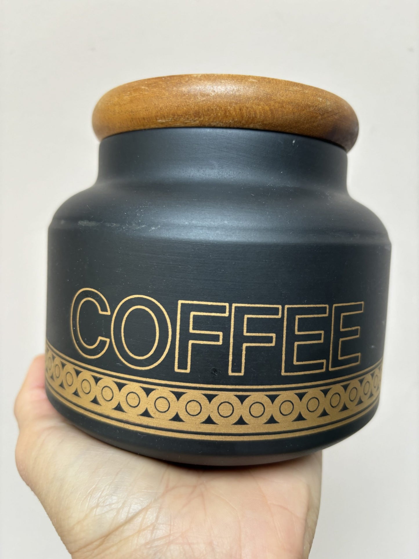 Vintage Hornsea coffee pot with wooden lid