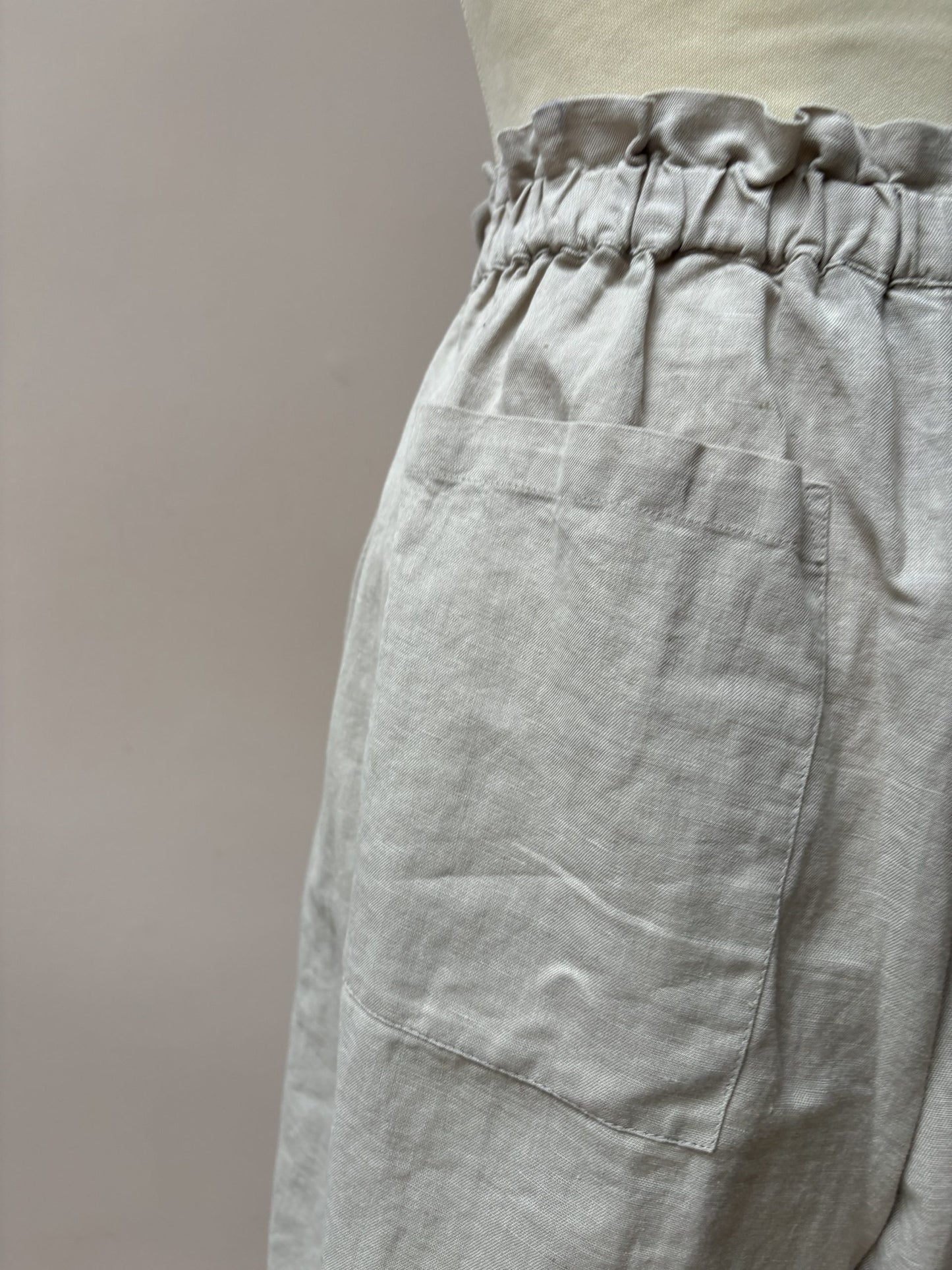 Beige cotton linen mix long shorts size 16