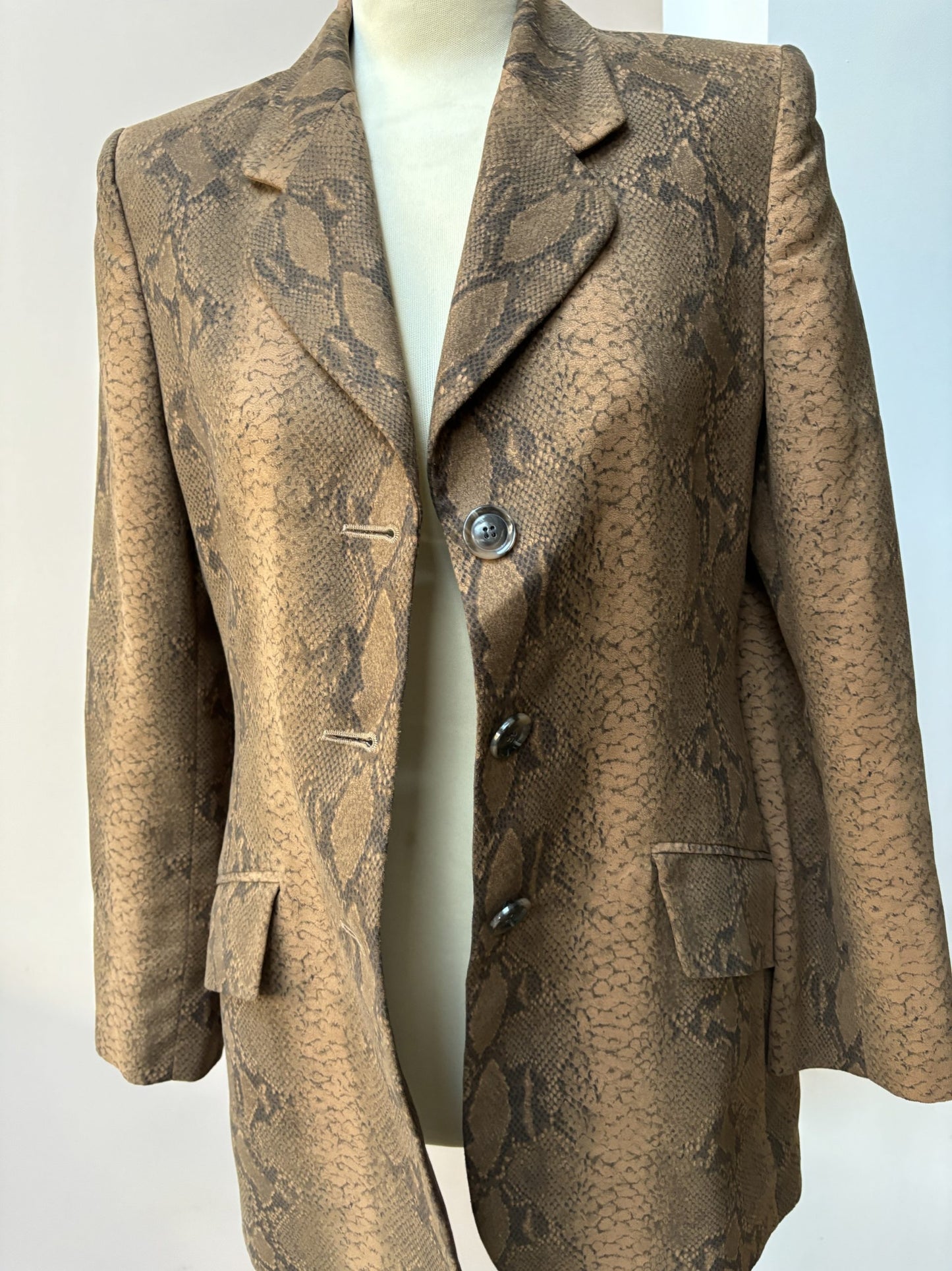 Vintage snakeskin print blazer size 8/10