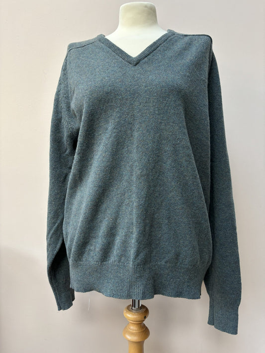 Vintage 100% lambswool jumper size L