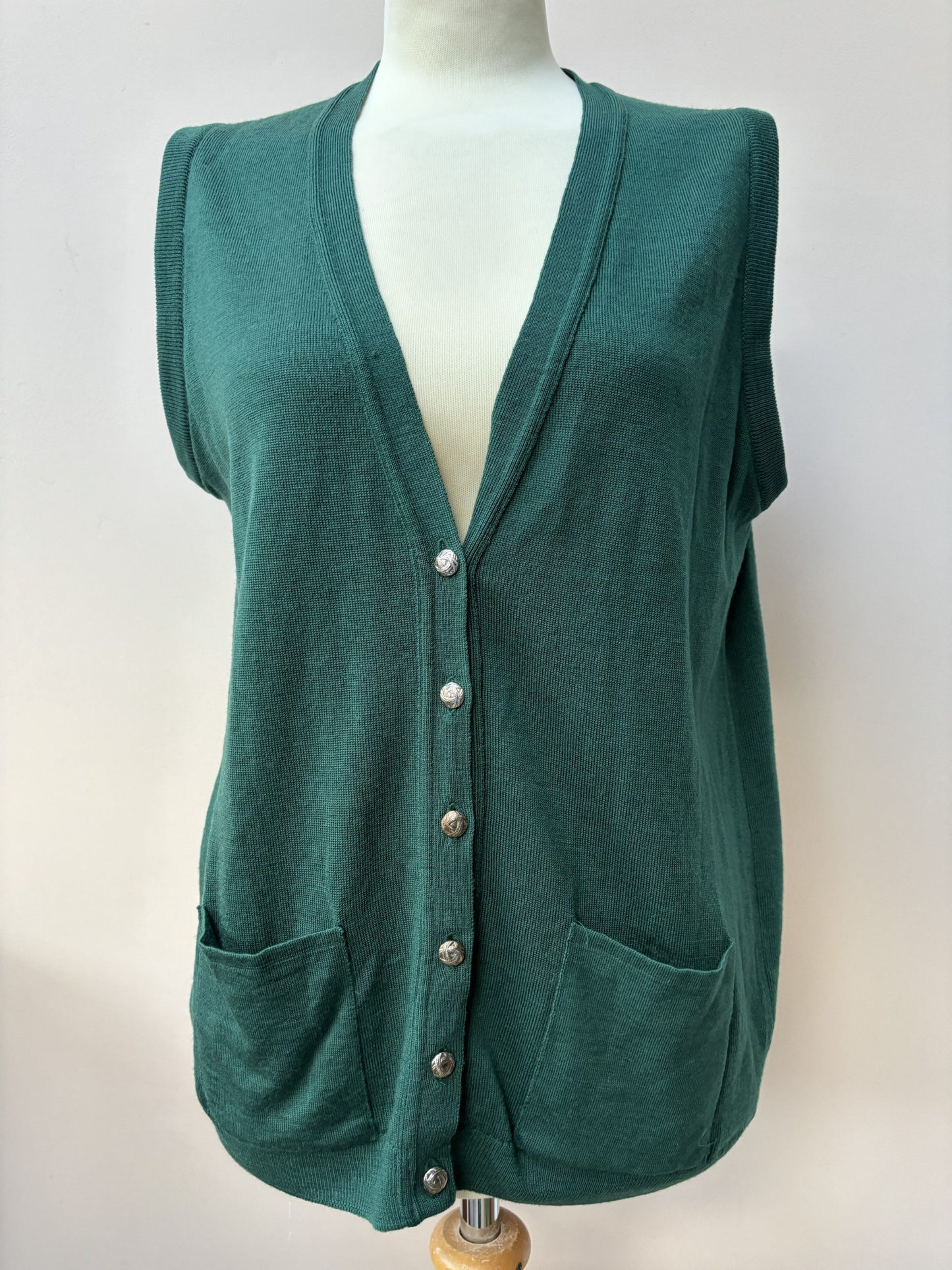 Vintage green pure merino vest size 10/12