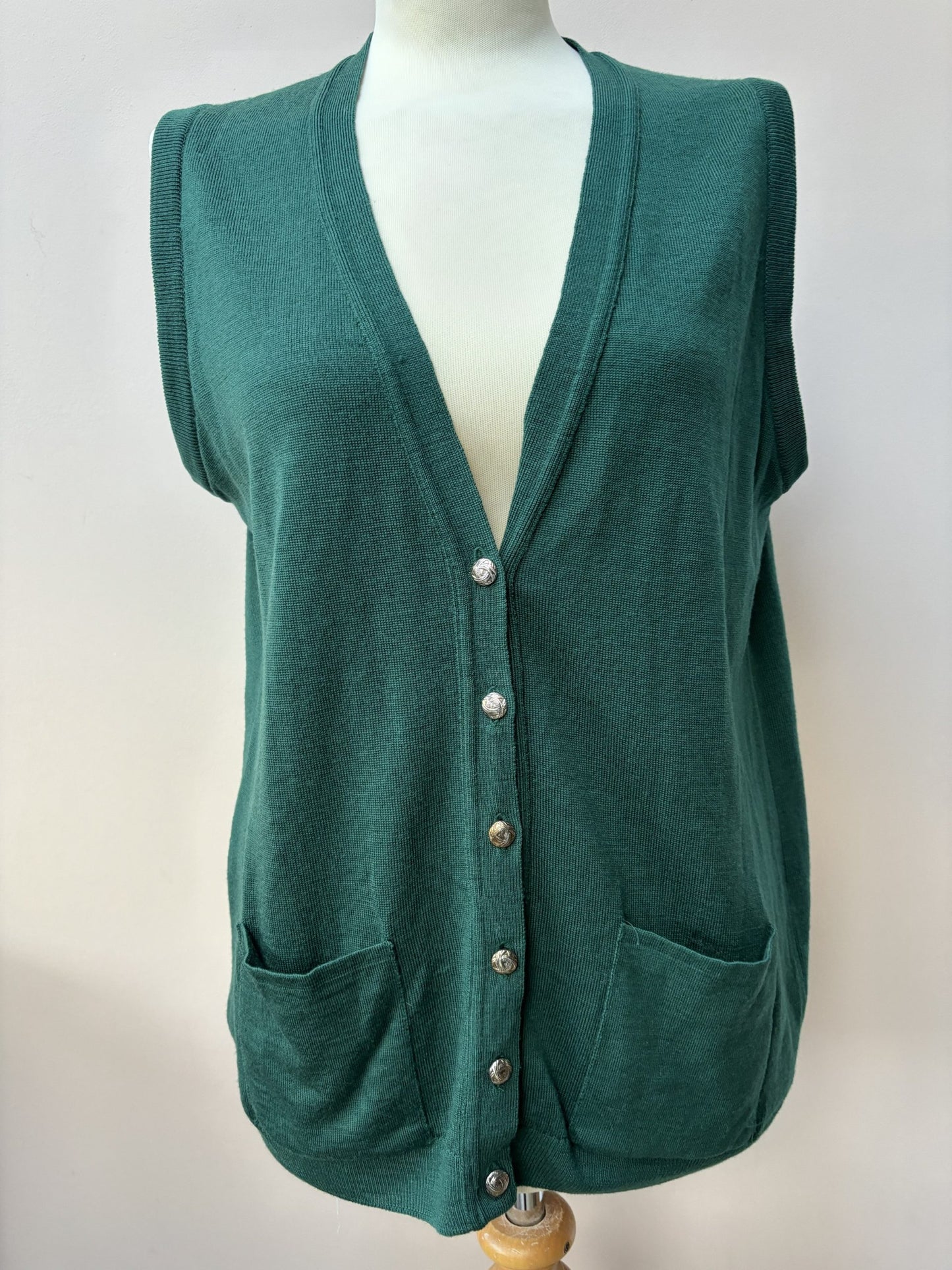 Vintage green pure merino vest size 10/12