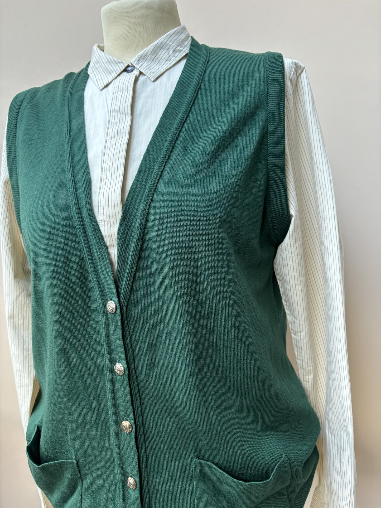 Vintage green pure merino vest size 10/12