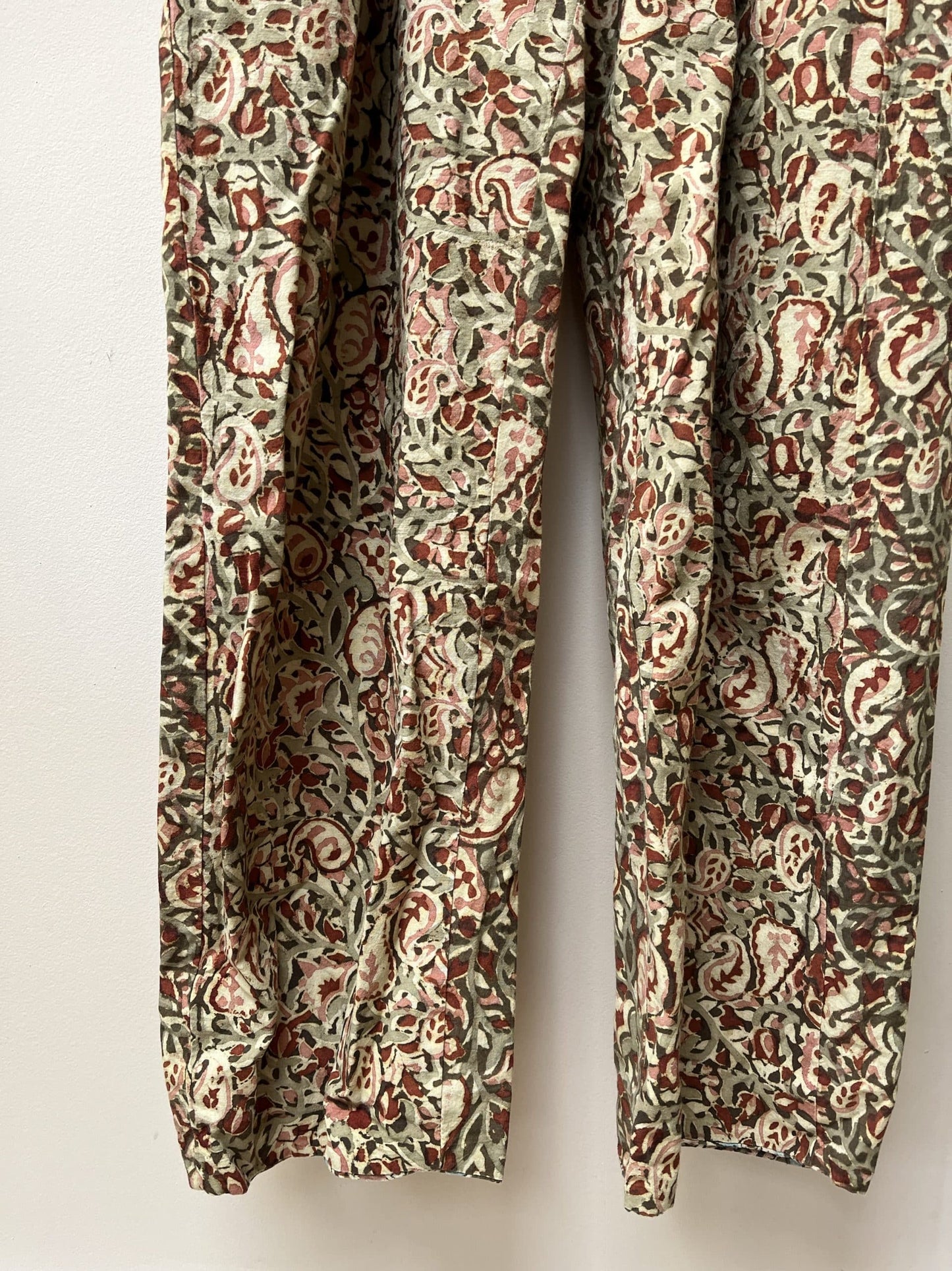 Ombaby reversible jumpsuit size Medium