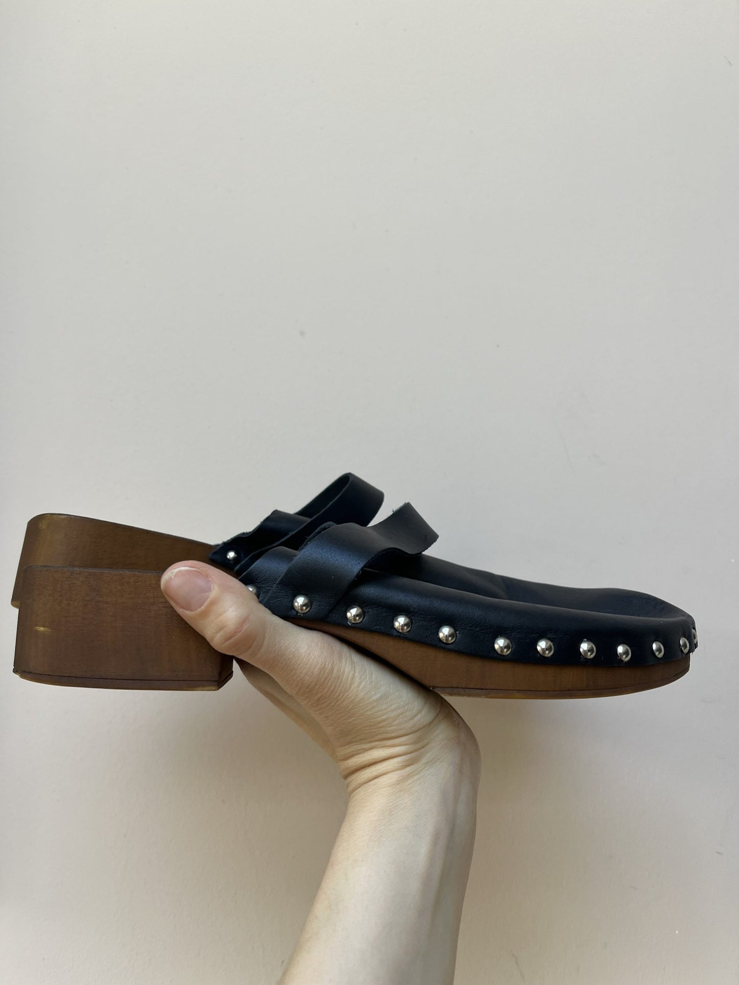 Leather clogs size U.K 8