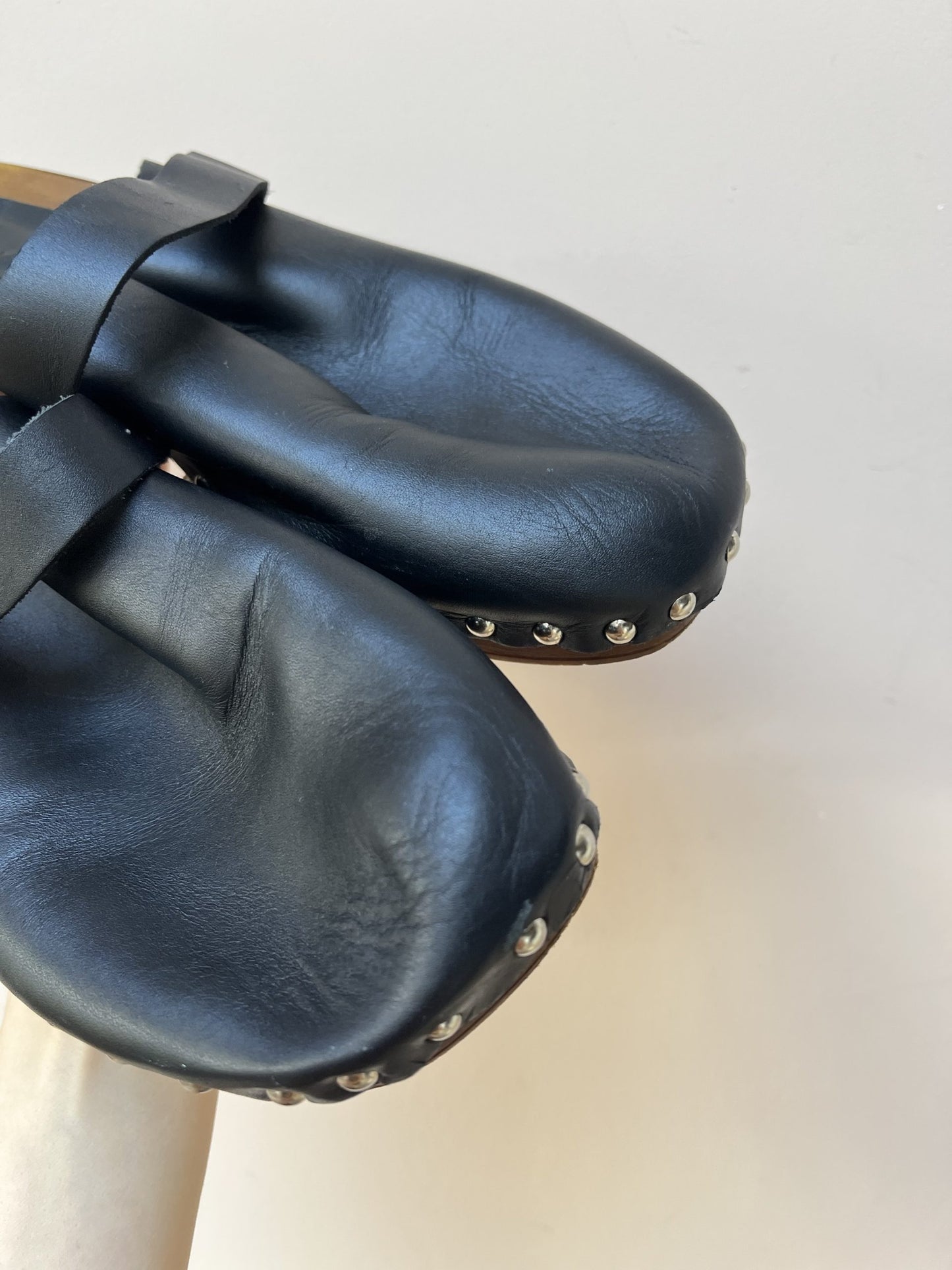 Leather clogs size U.K 8