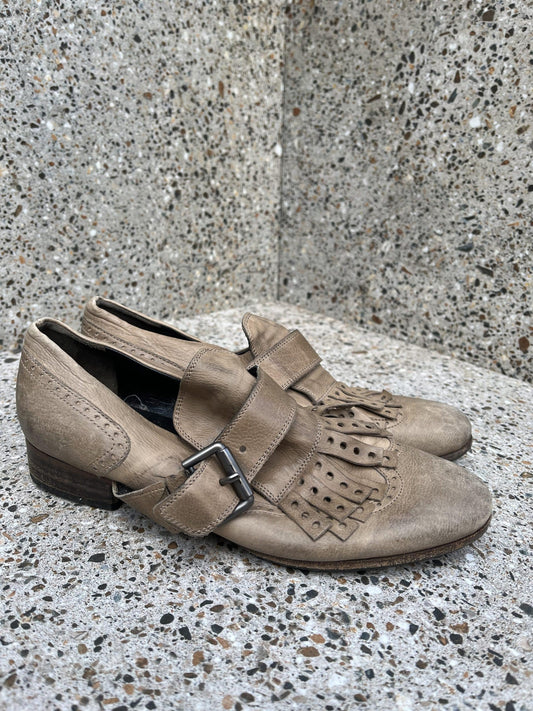 Vintage leather shoes size 4.5