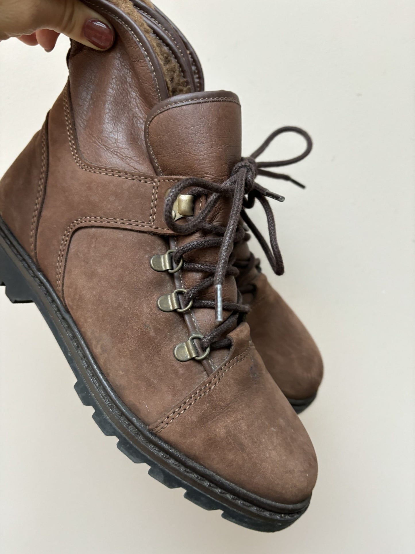 Brown suede boots fleece lined UK5