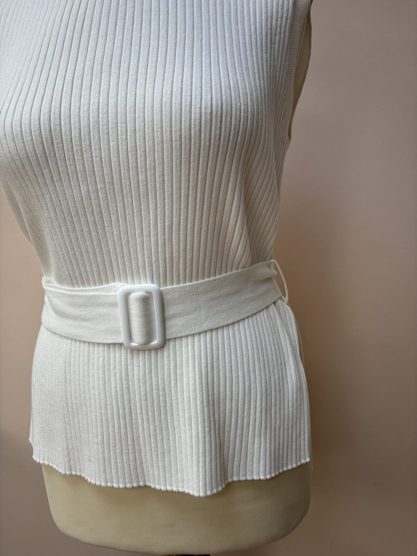Soft white ribbed top with belt size S/M