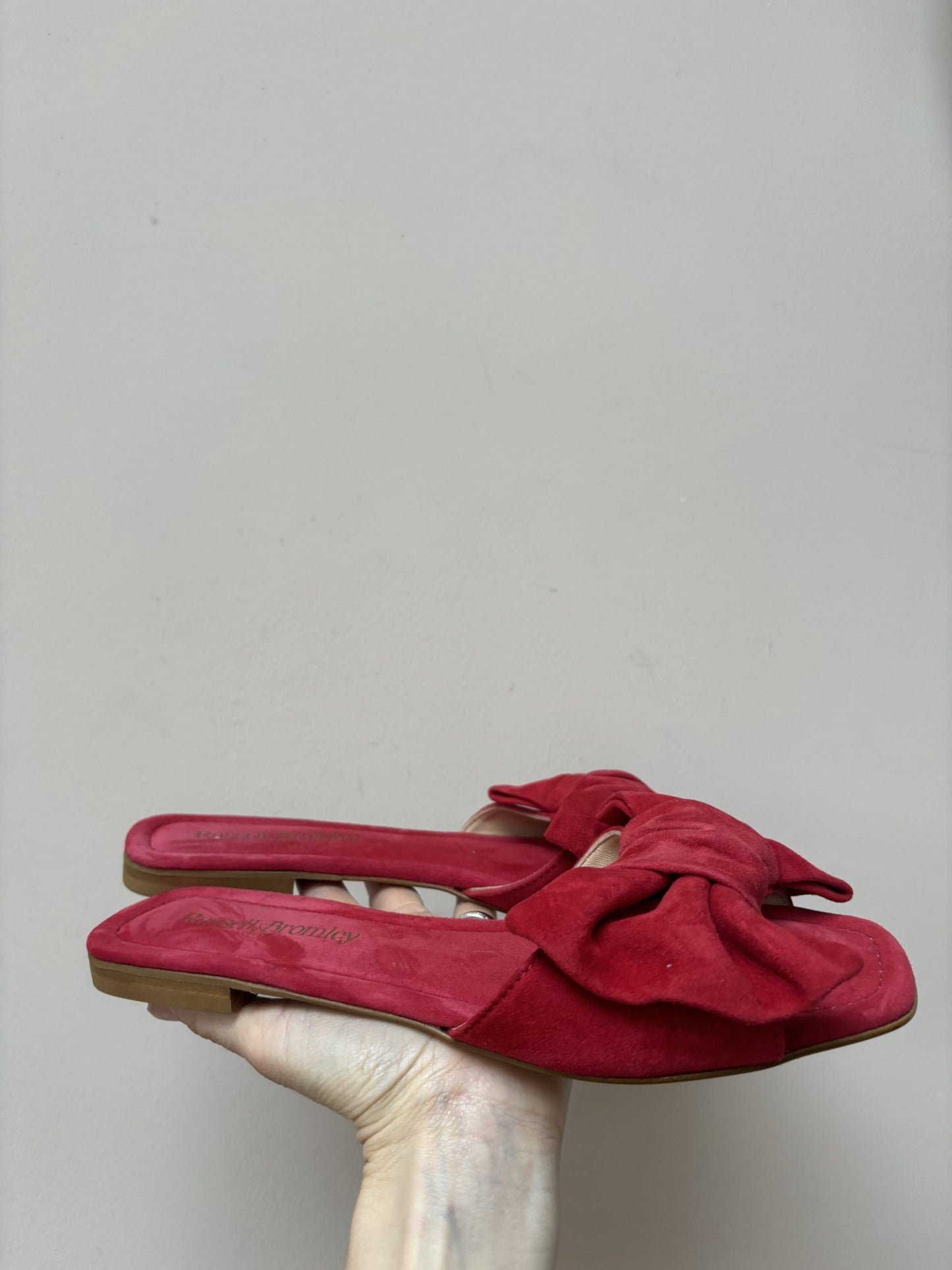 Stunning Russell &amp; Bromley red suede bow flats size UK5.5