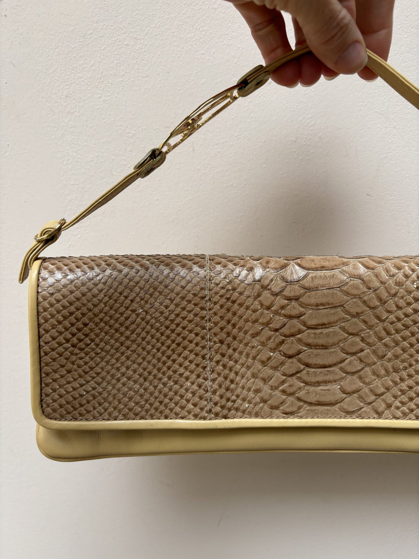 Vintage leather  bag