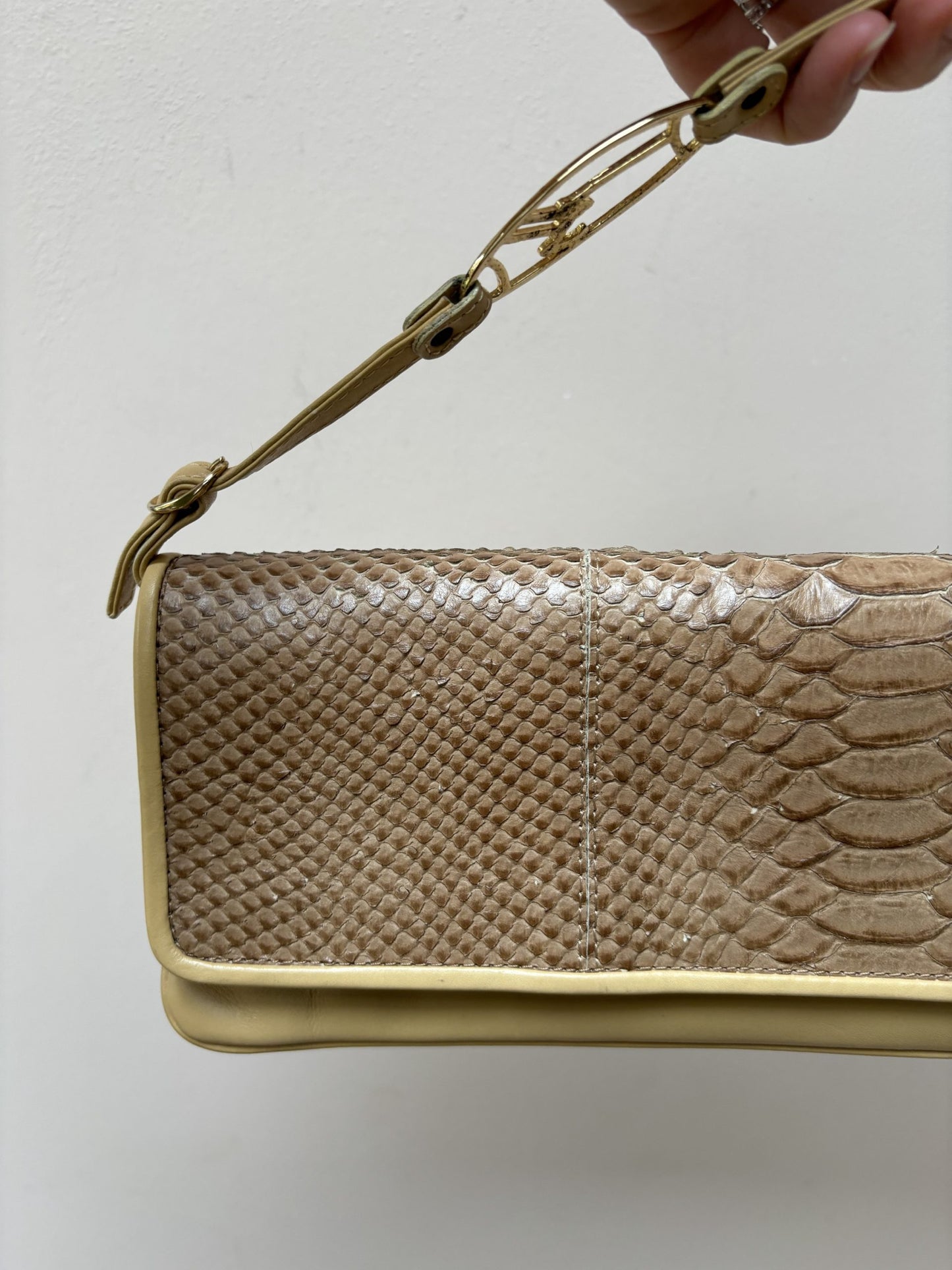 Vintage leather  bag