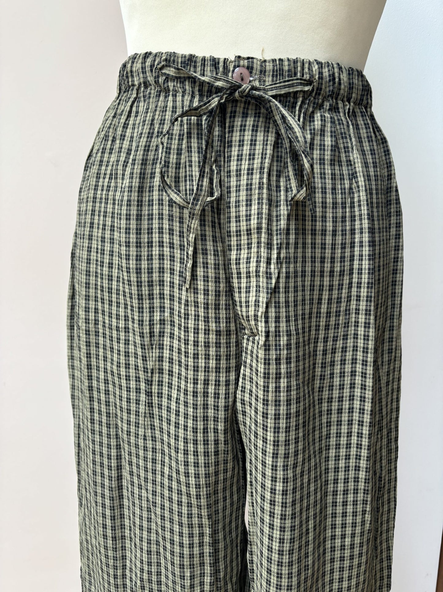 Green black check vintage trousers size 8-12