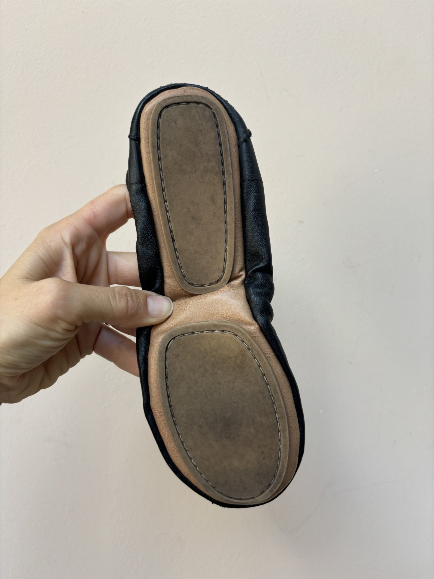 Leather ballet shoes, foldable with drawstring purse size uk4/5