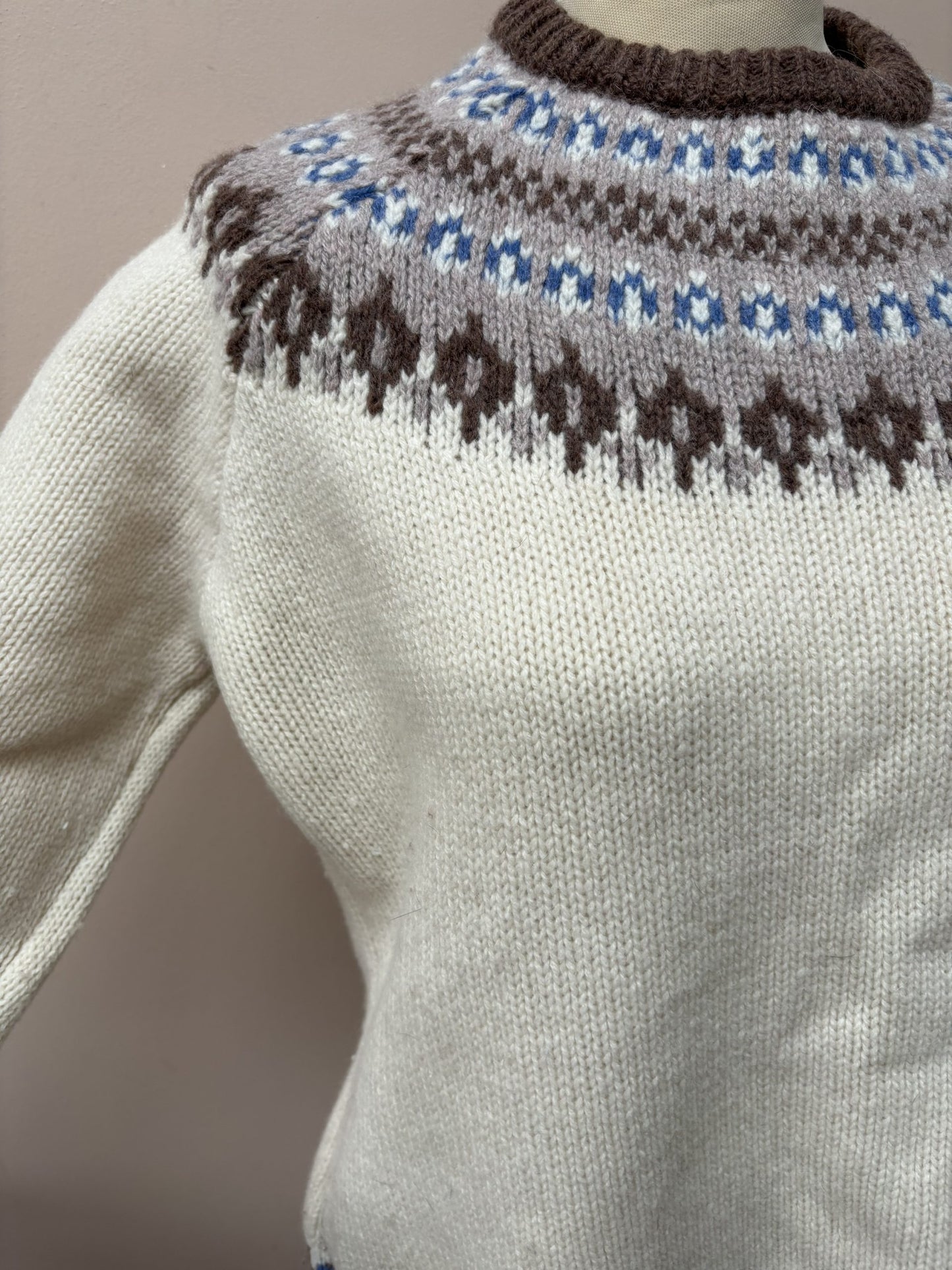 Munrosoun 100% wool jumper size Medium