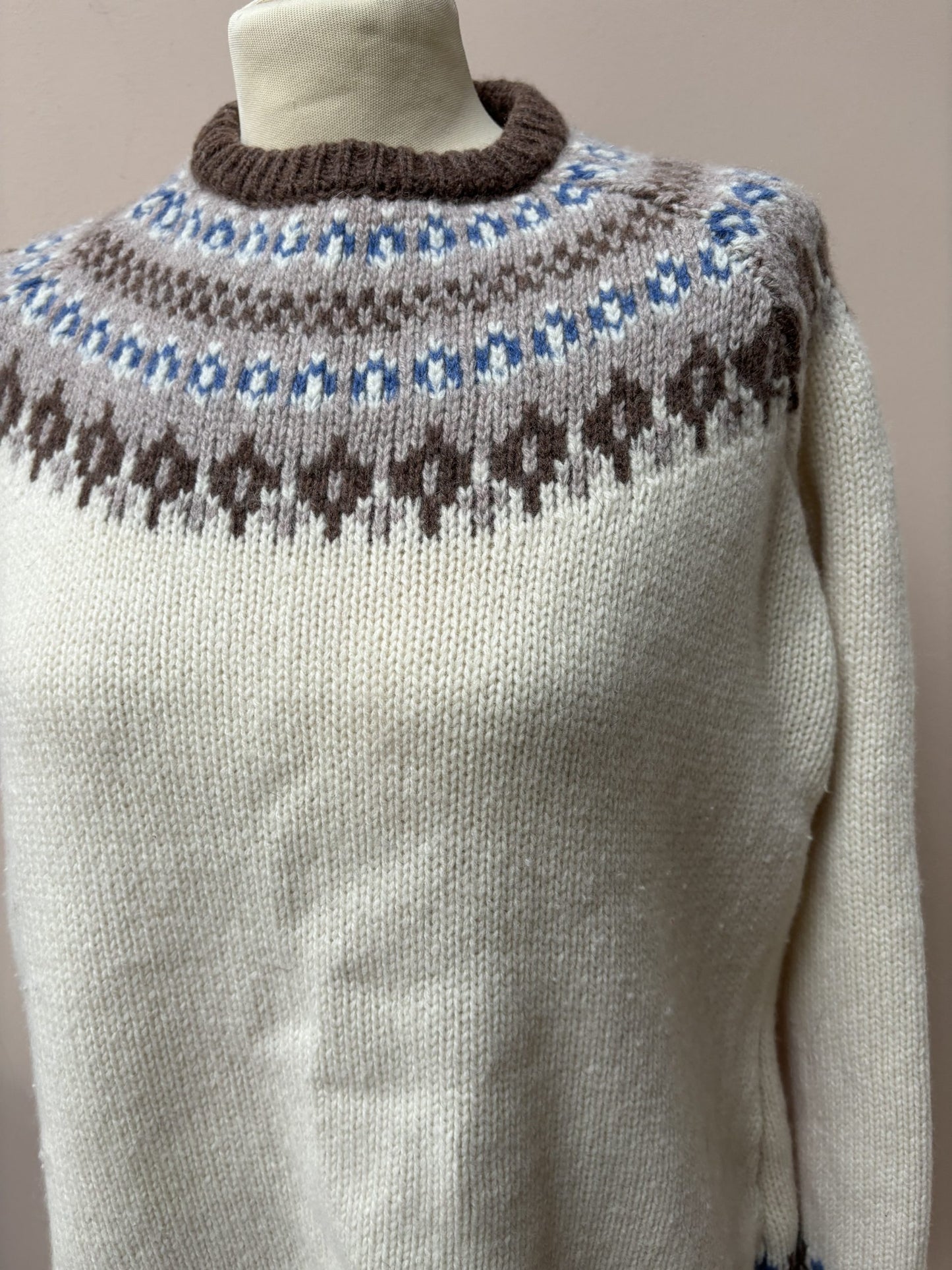 Munrosoun 100% wool jumper size Medium