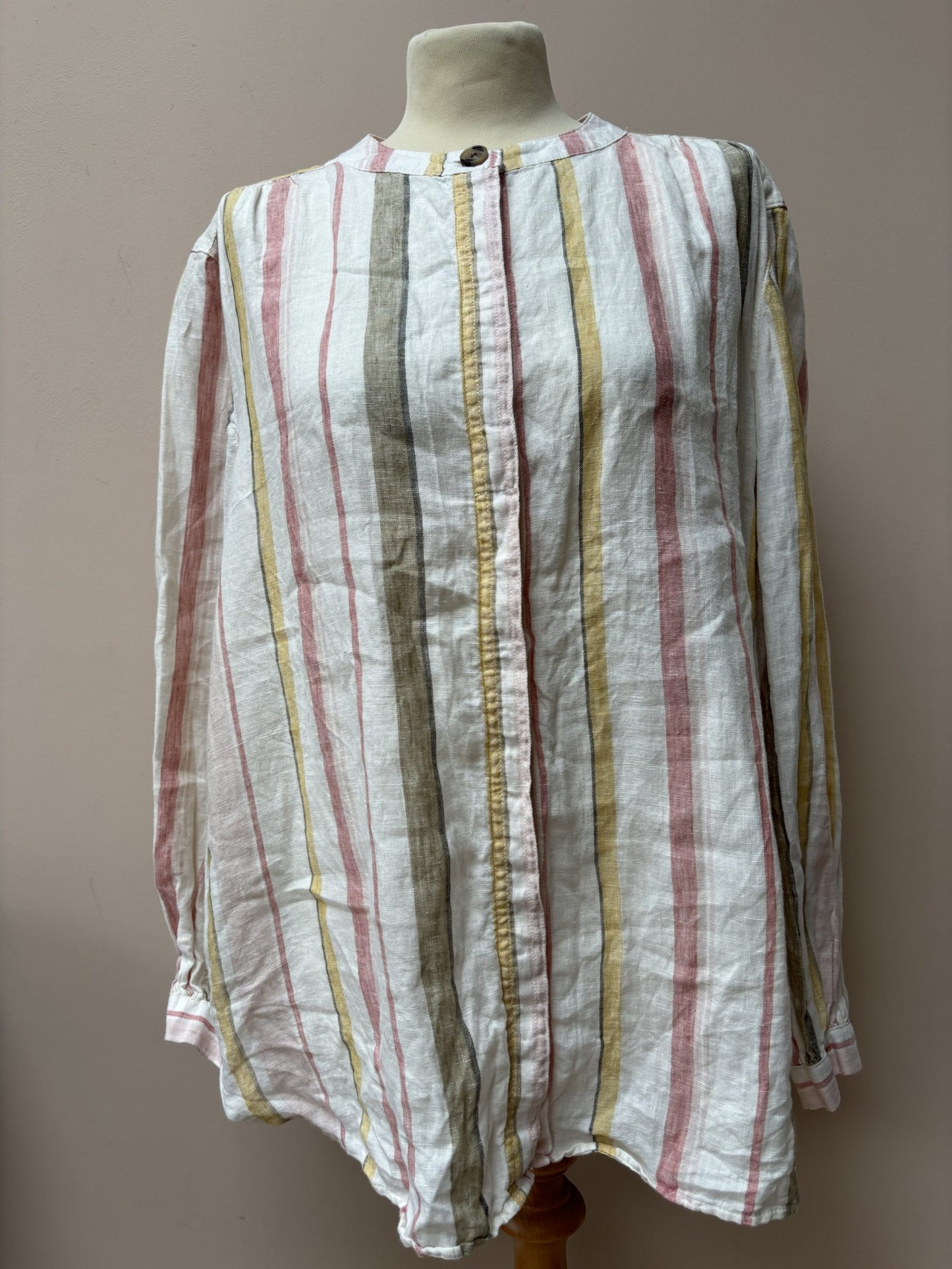 Linen shirt size UK20