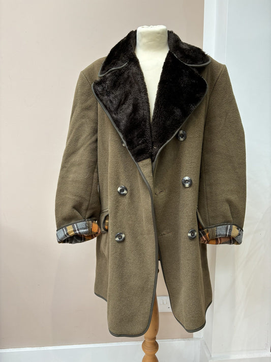 Vintage wool coat size 12-16