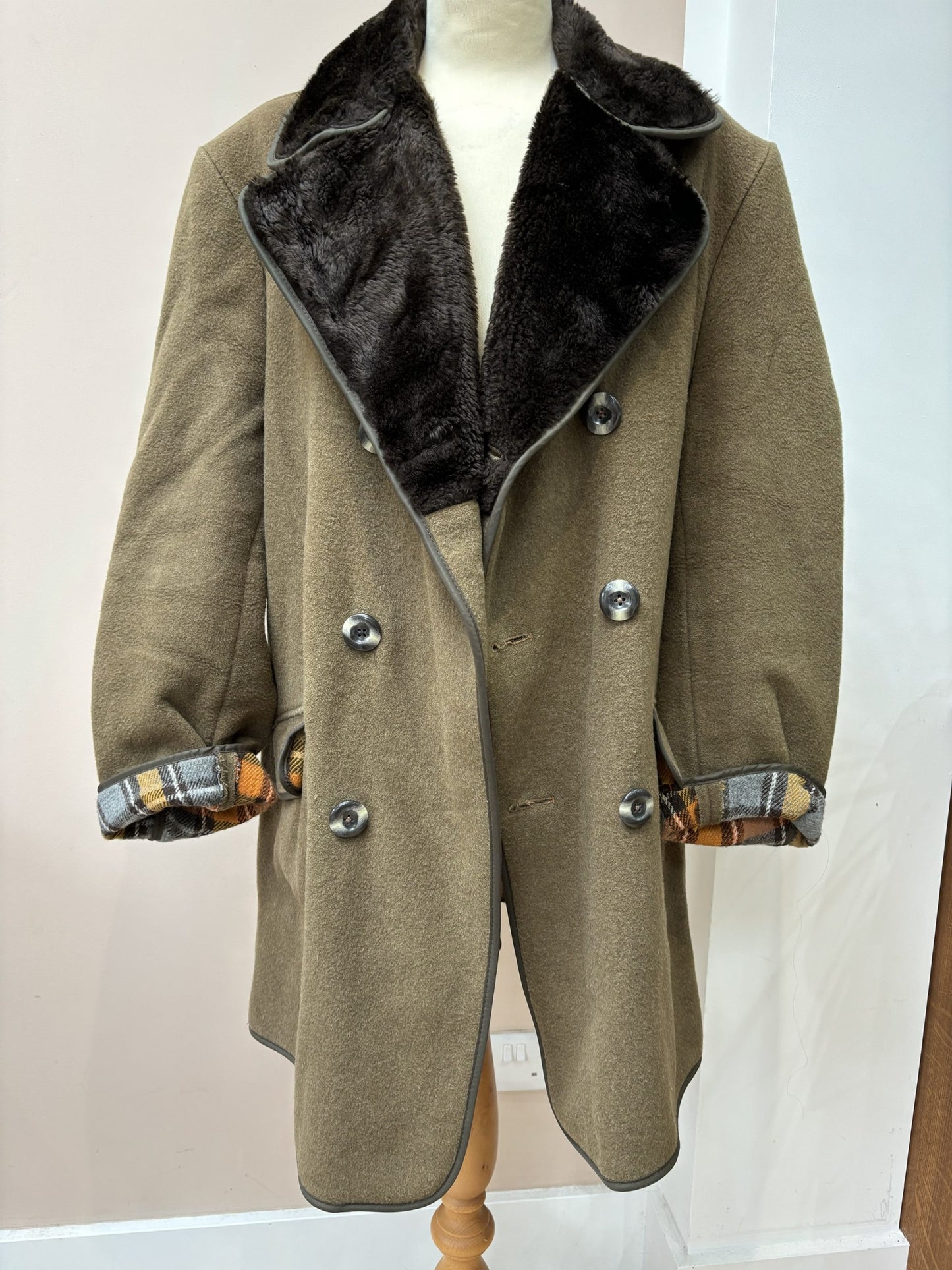 Vintage wool coat size 12-16