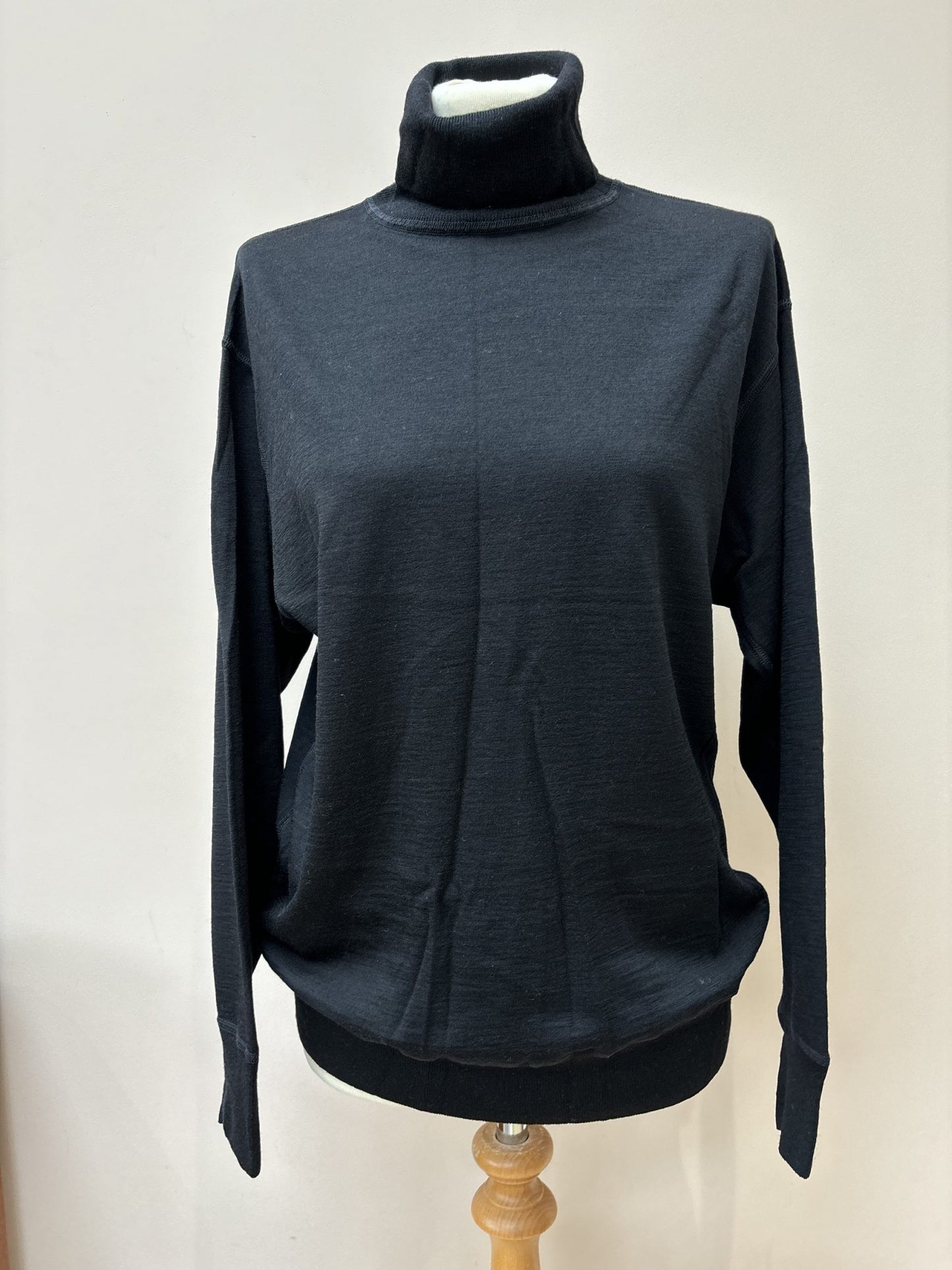 Vintage wool polo neck size M