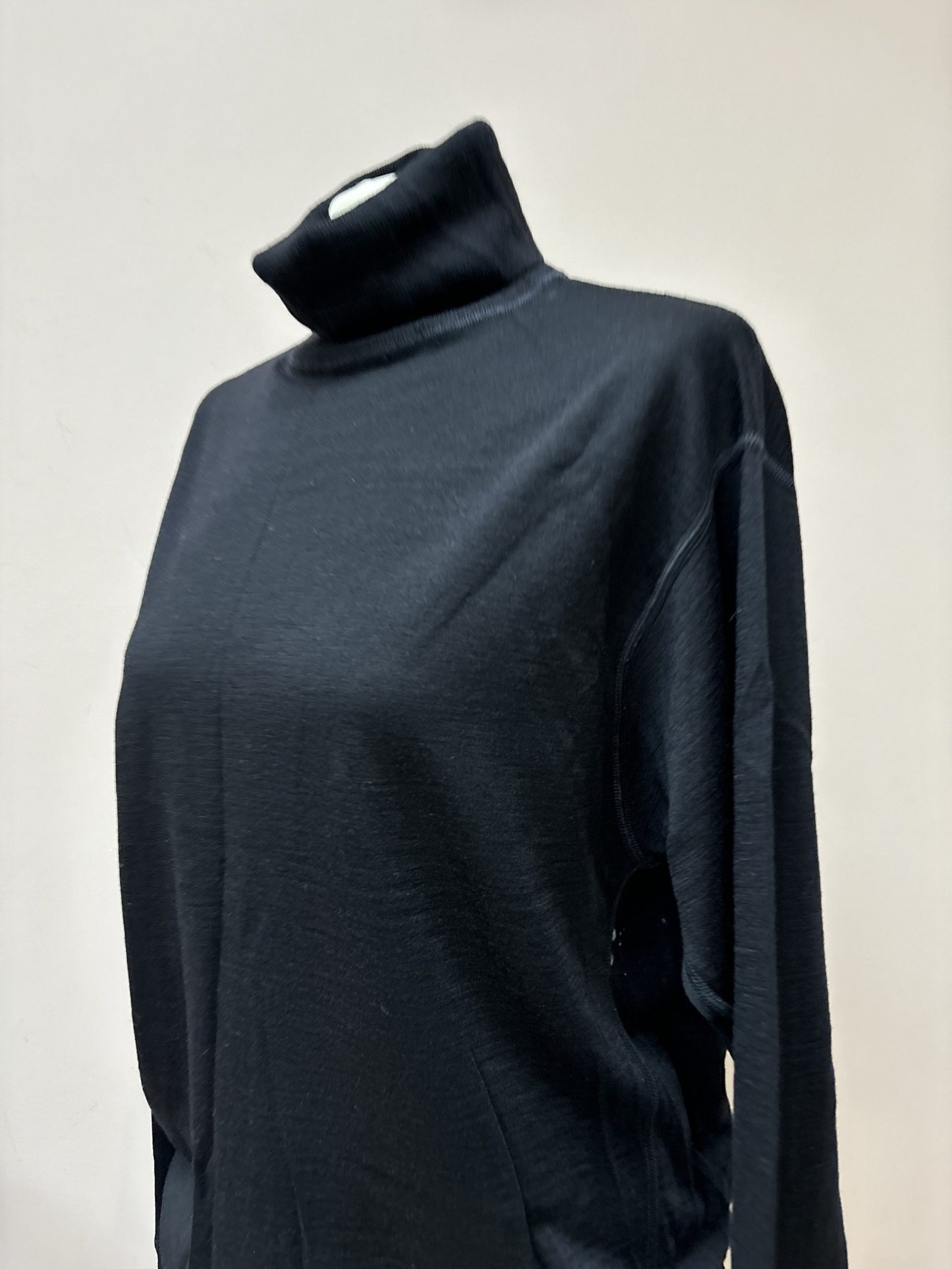 Vintage wool polo neck size M