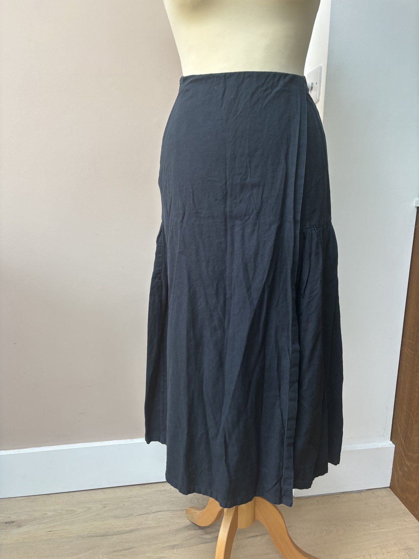 Really lovely Caramel cotton linen mix skirt size 8