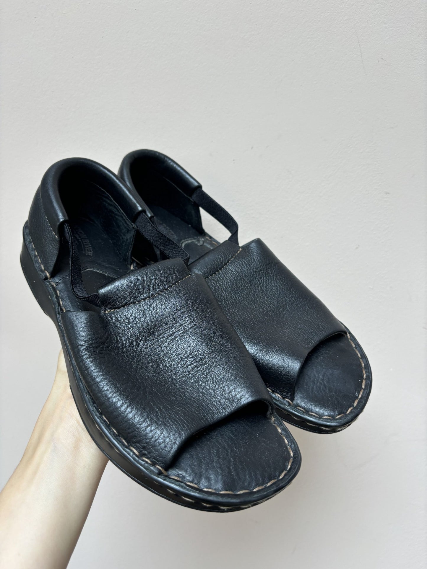 Black leather shoes size UK5