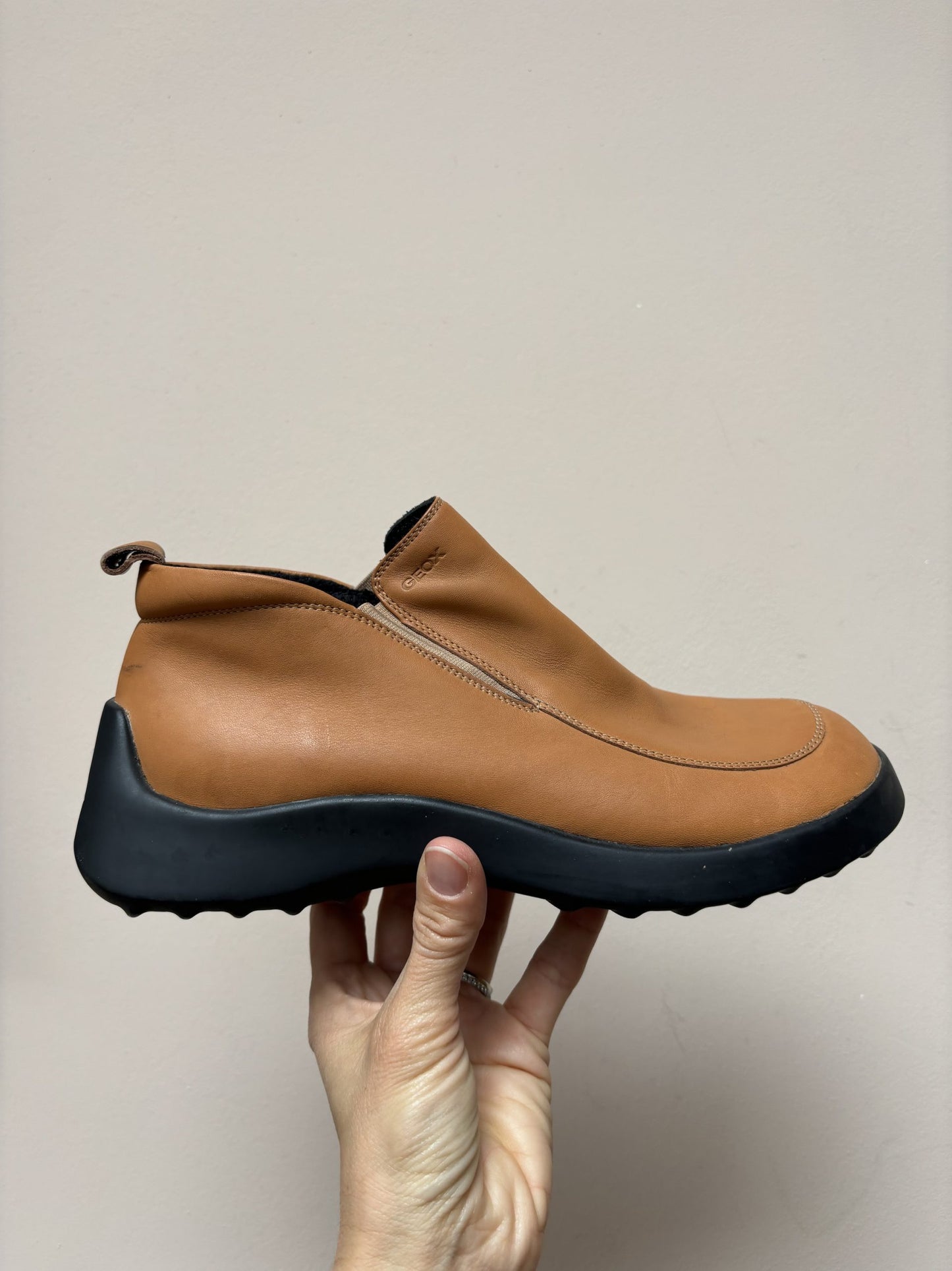 Brown leather shoes uk5