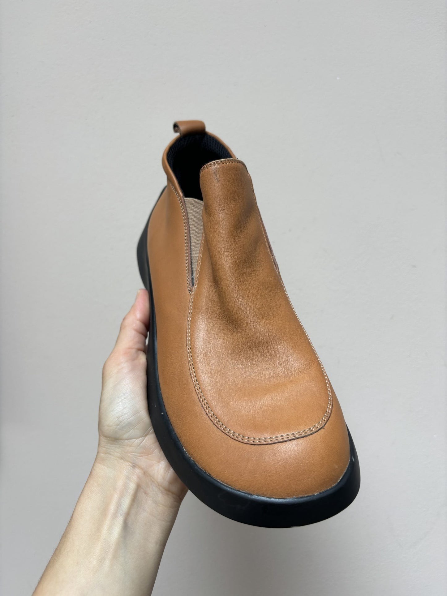 Brown leather shoes uk5