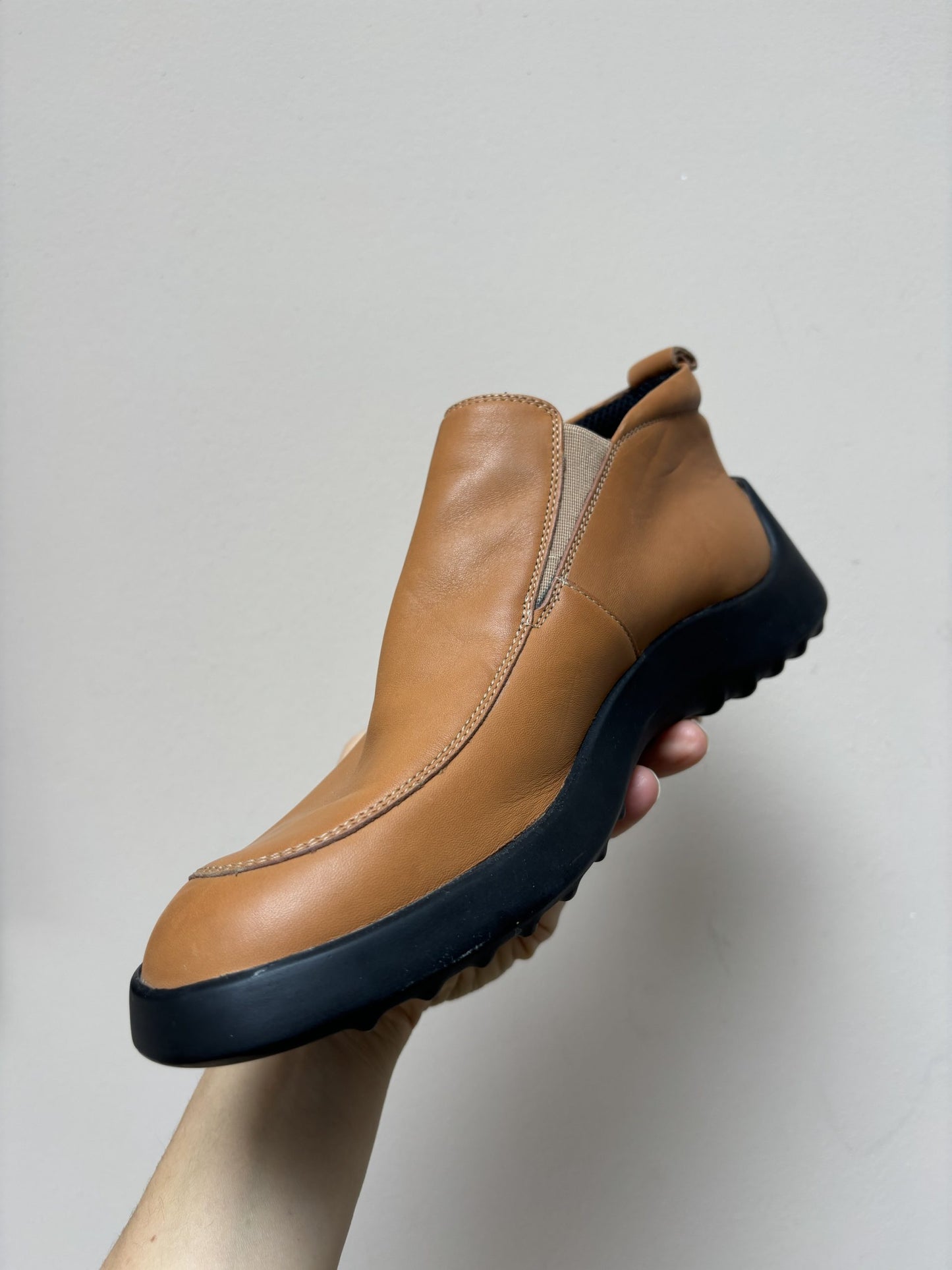 Brown leather shoes uk5