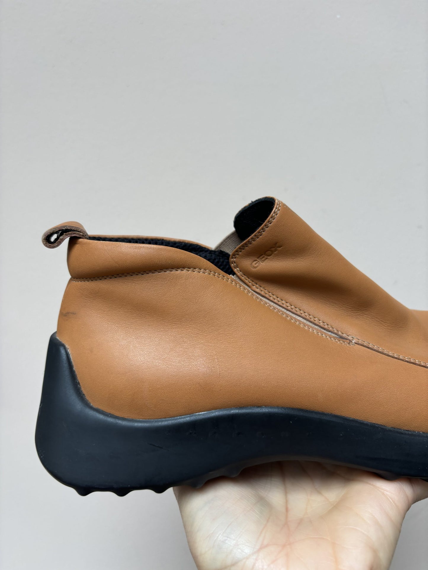 Brown leather shoes uk5