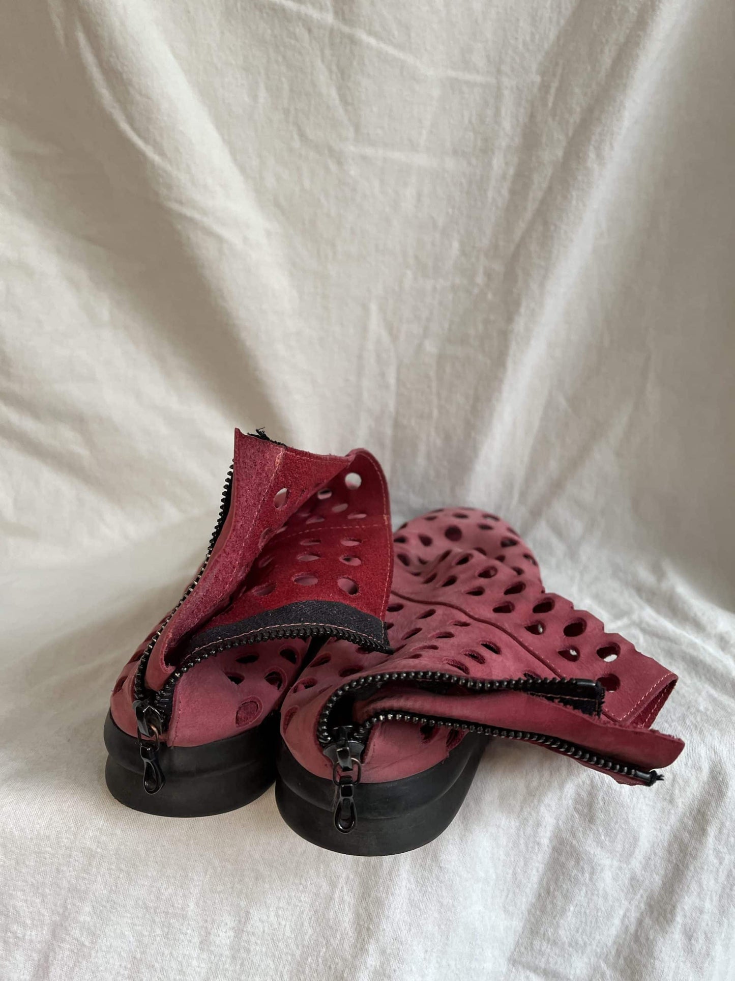 Vintage pink leather shoes UK5