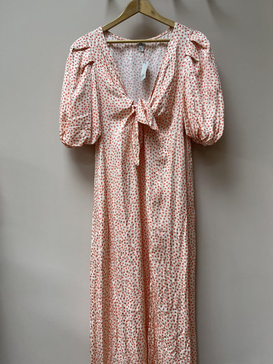 Puff sleeved polka dot dress size 12