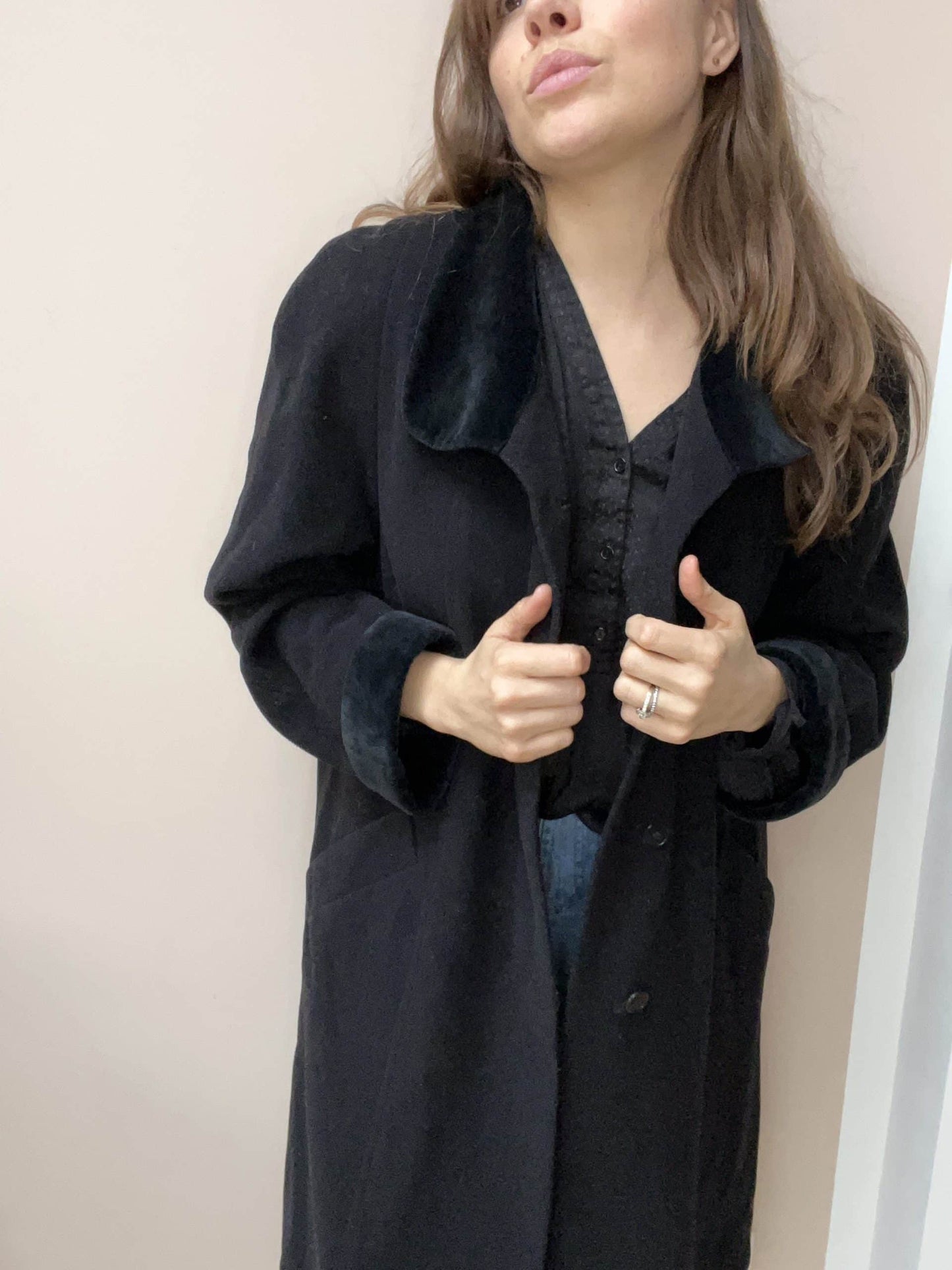 Vintage wool cashmere mix black coat with velvet collar and cuffs size 38