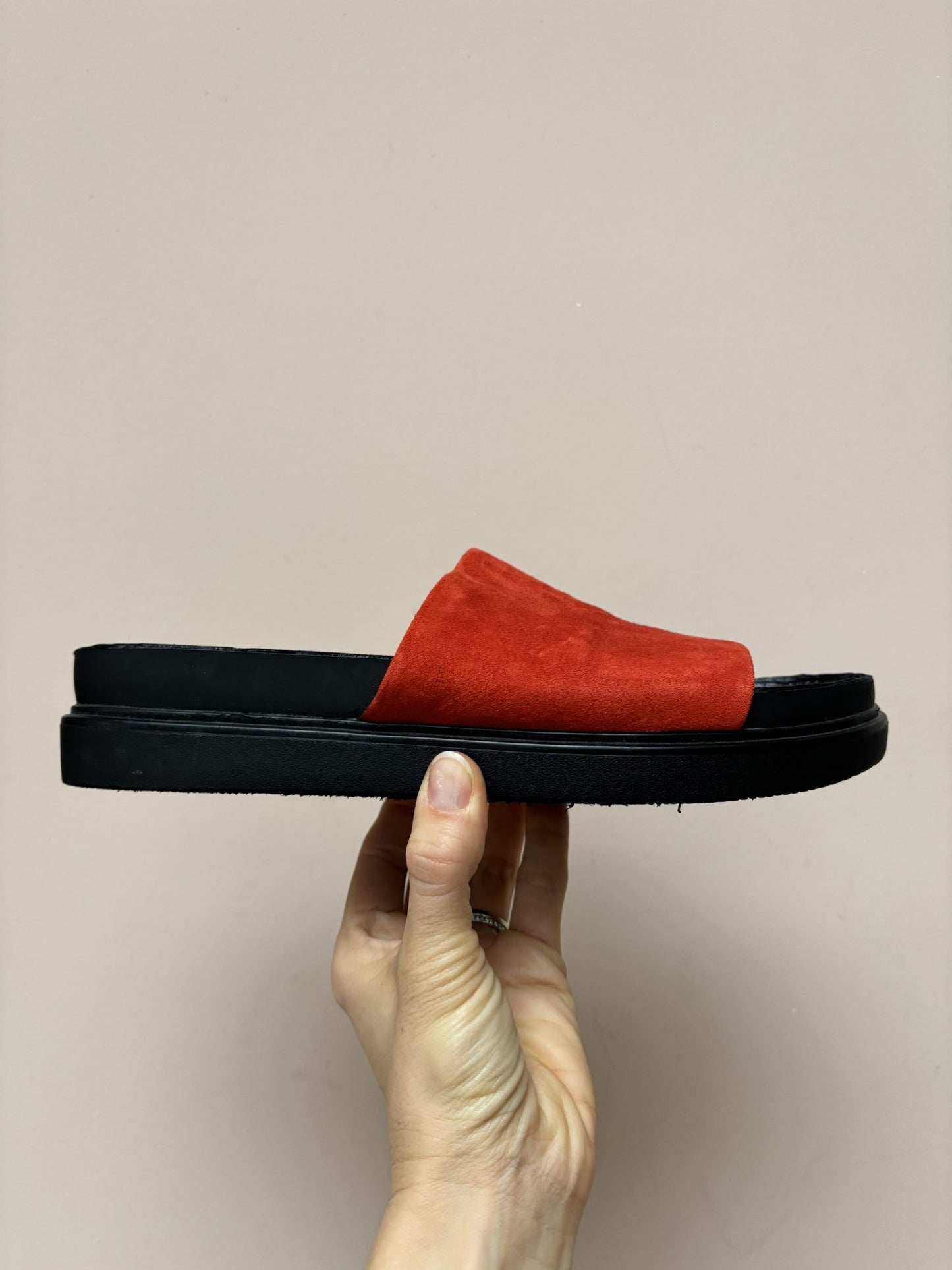 Vagabond orange suede shoes size 7