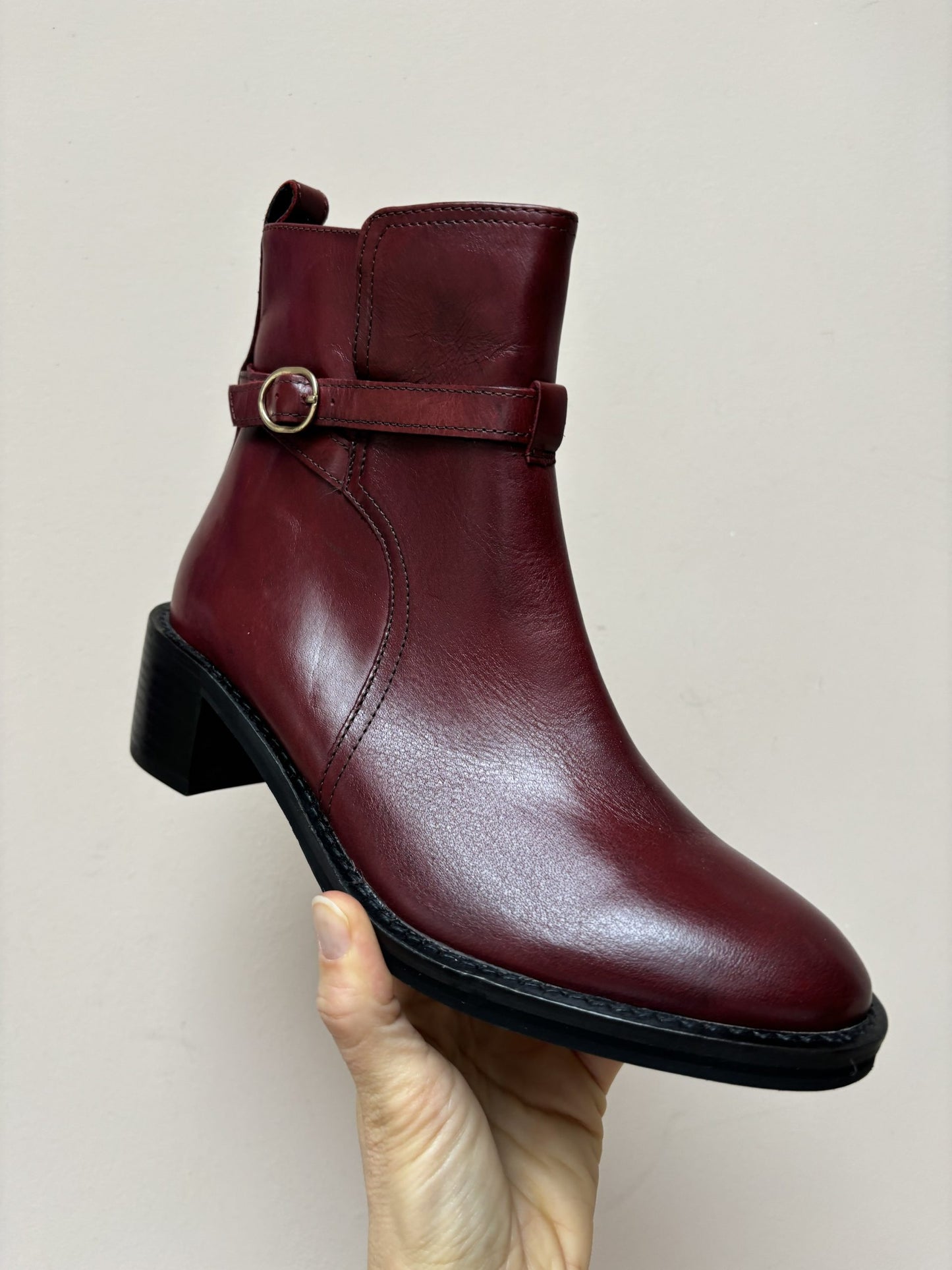 Burgundy leather boots size UK5.5