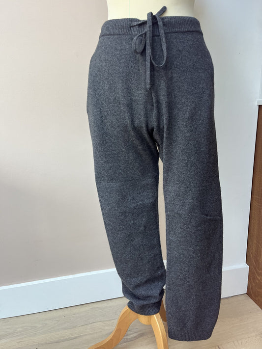 Cashmere charcoal joggers size Medium