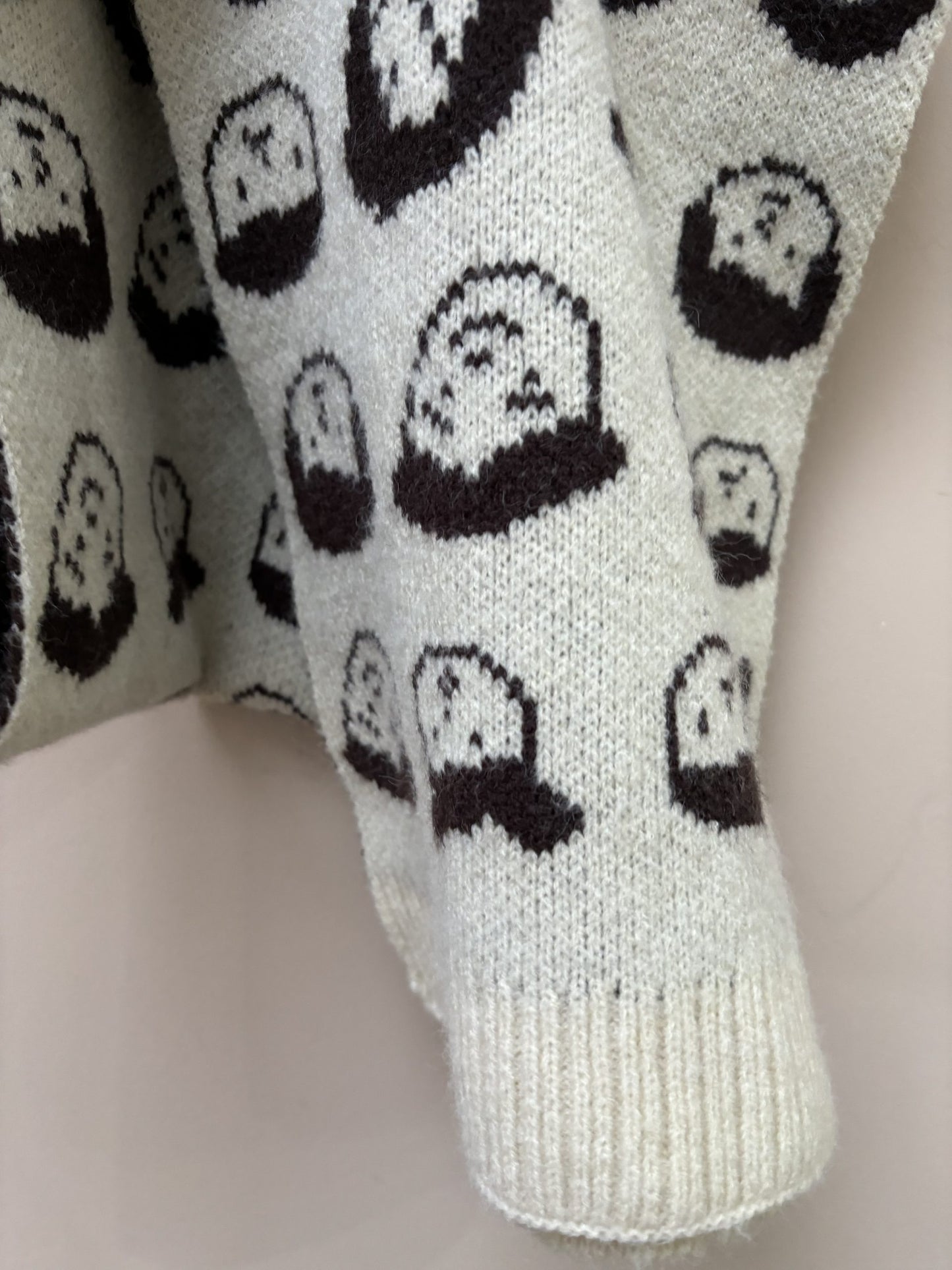 Soft faces pattern scarf