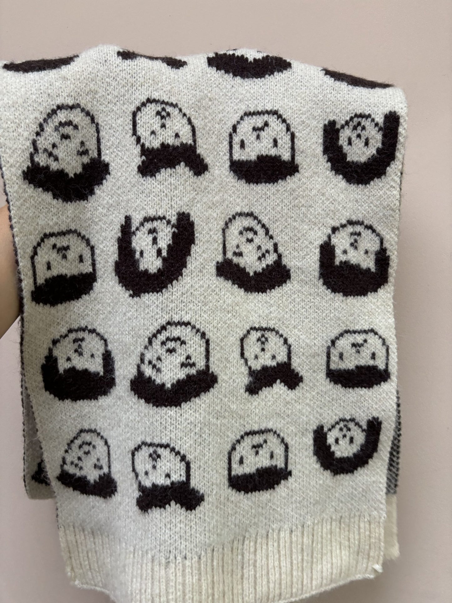 Soft faces pattern scarf