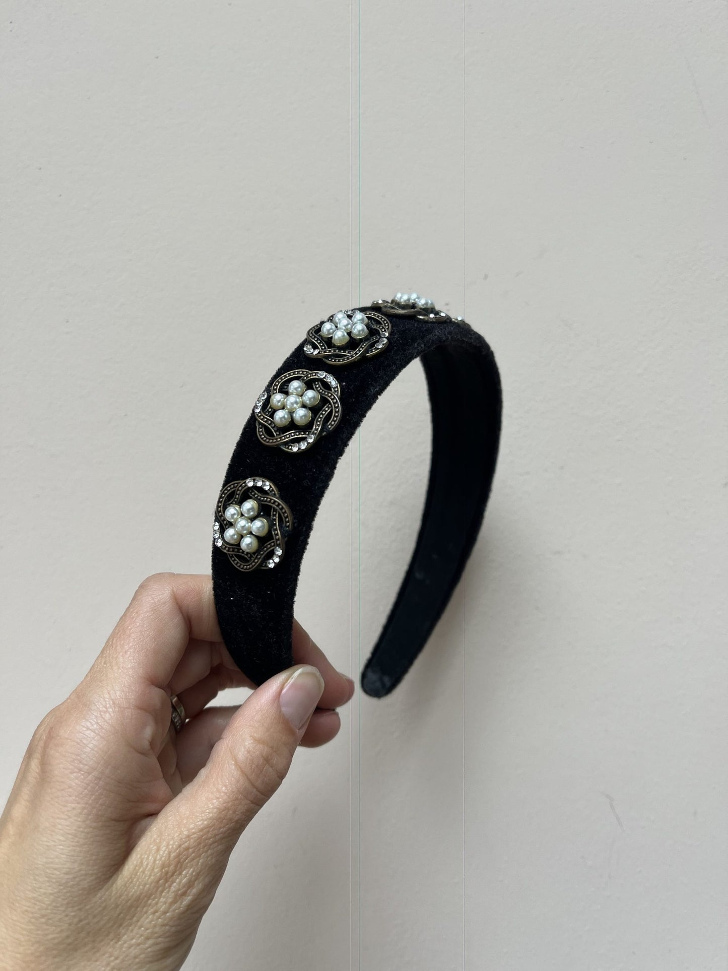 Embellished velvet hairband