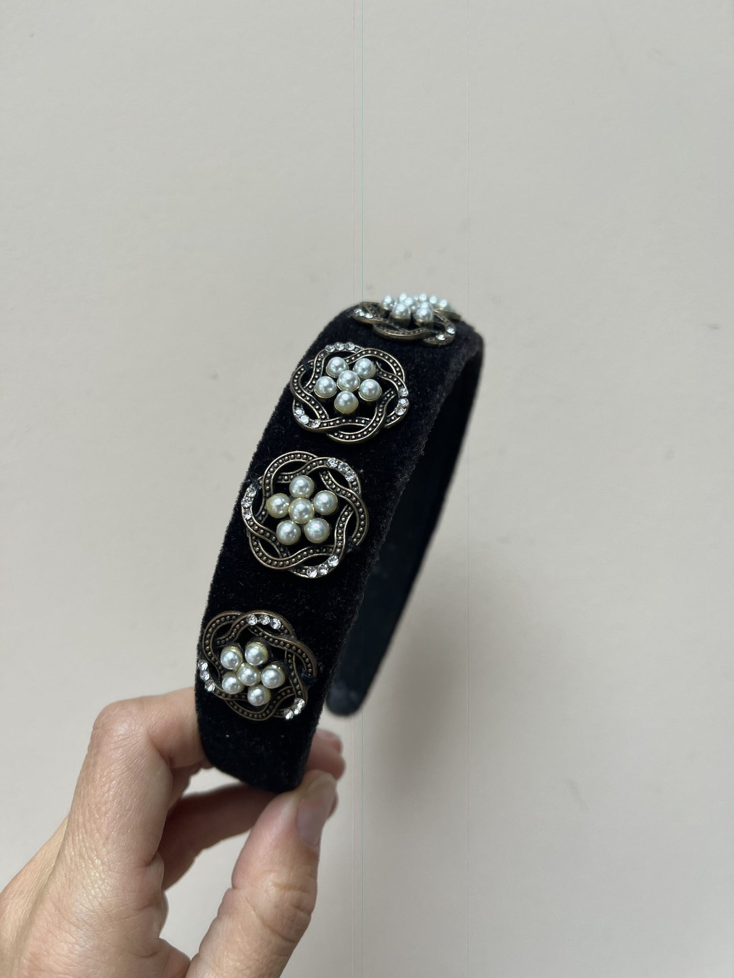 Embellished velvet hairband