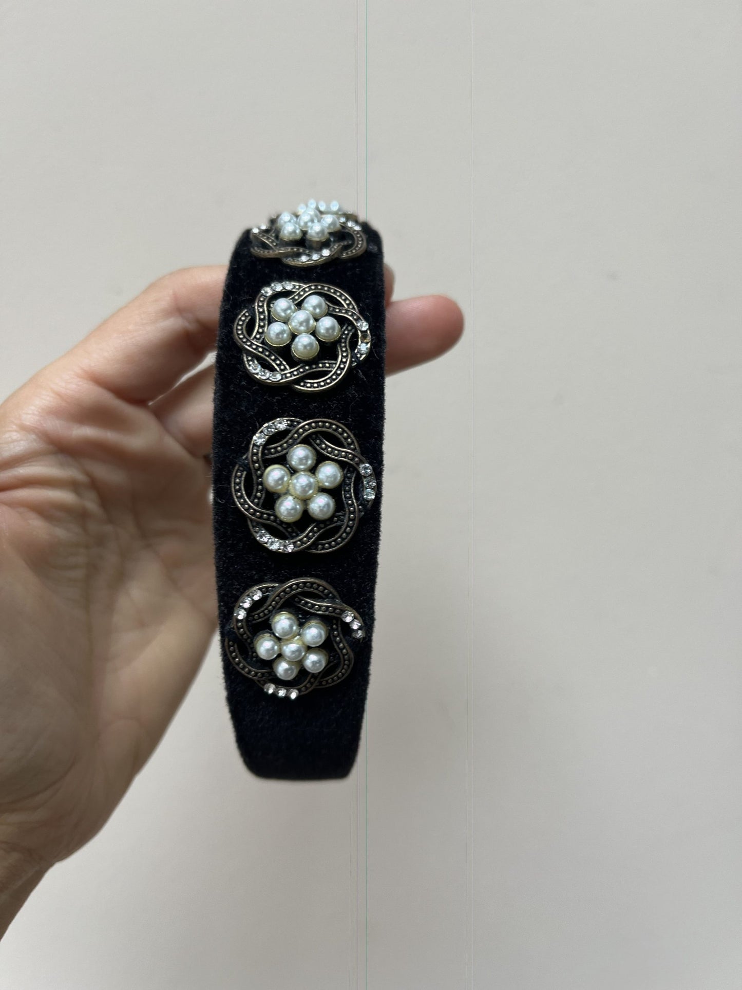 Embellished velvet hairband